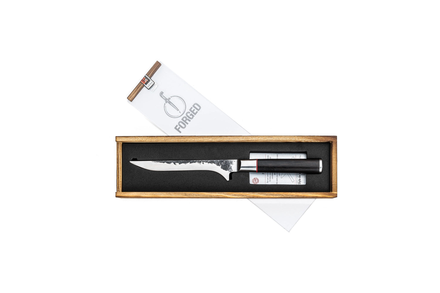 Sebra Ausbeinmesser 15 cm in strahlendem Gelb, perfekt für präzise Schneidarbeiten, hergestellt von der renommierten Marke Forged.