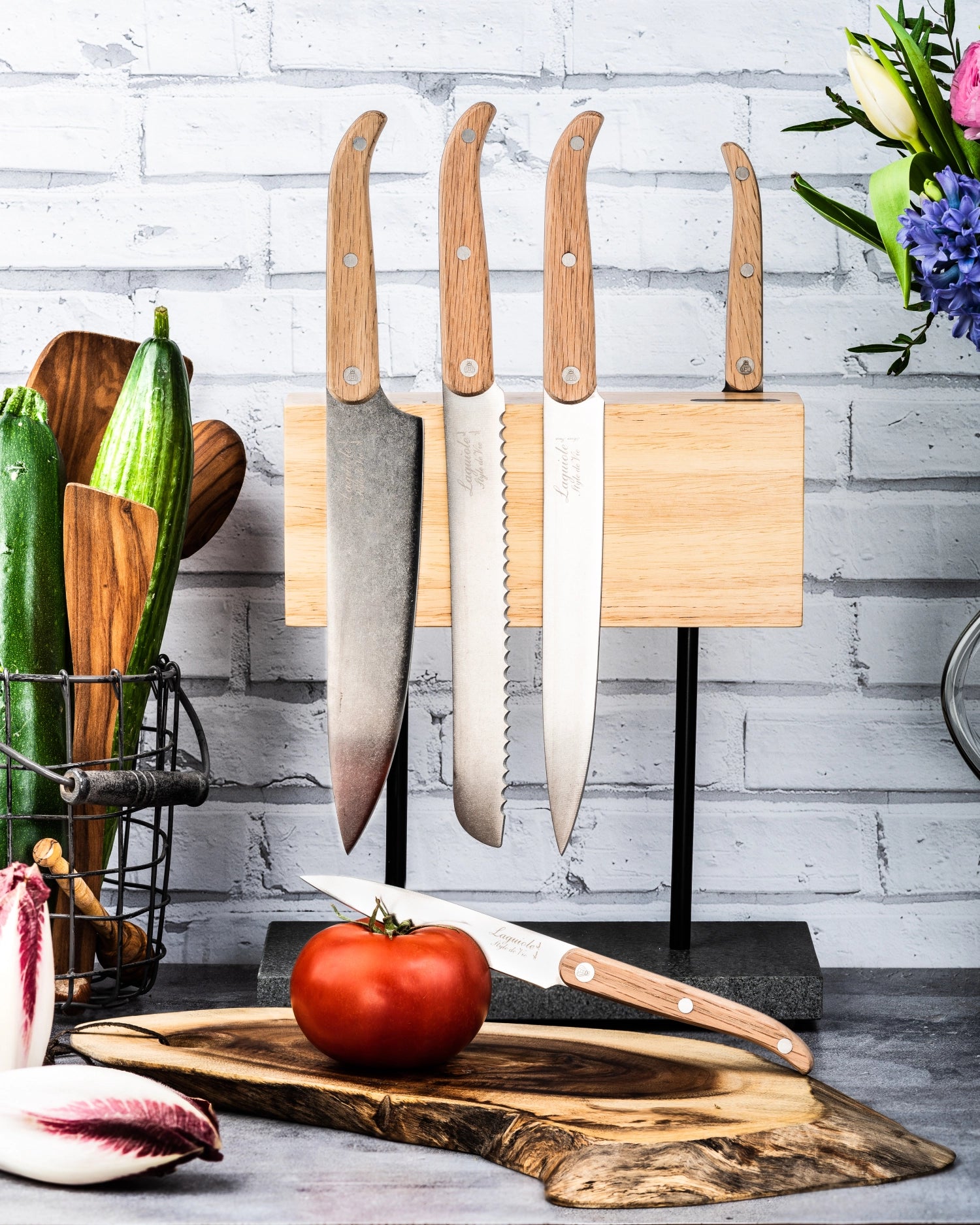 Magnetic knife block oak on natural stone foot