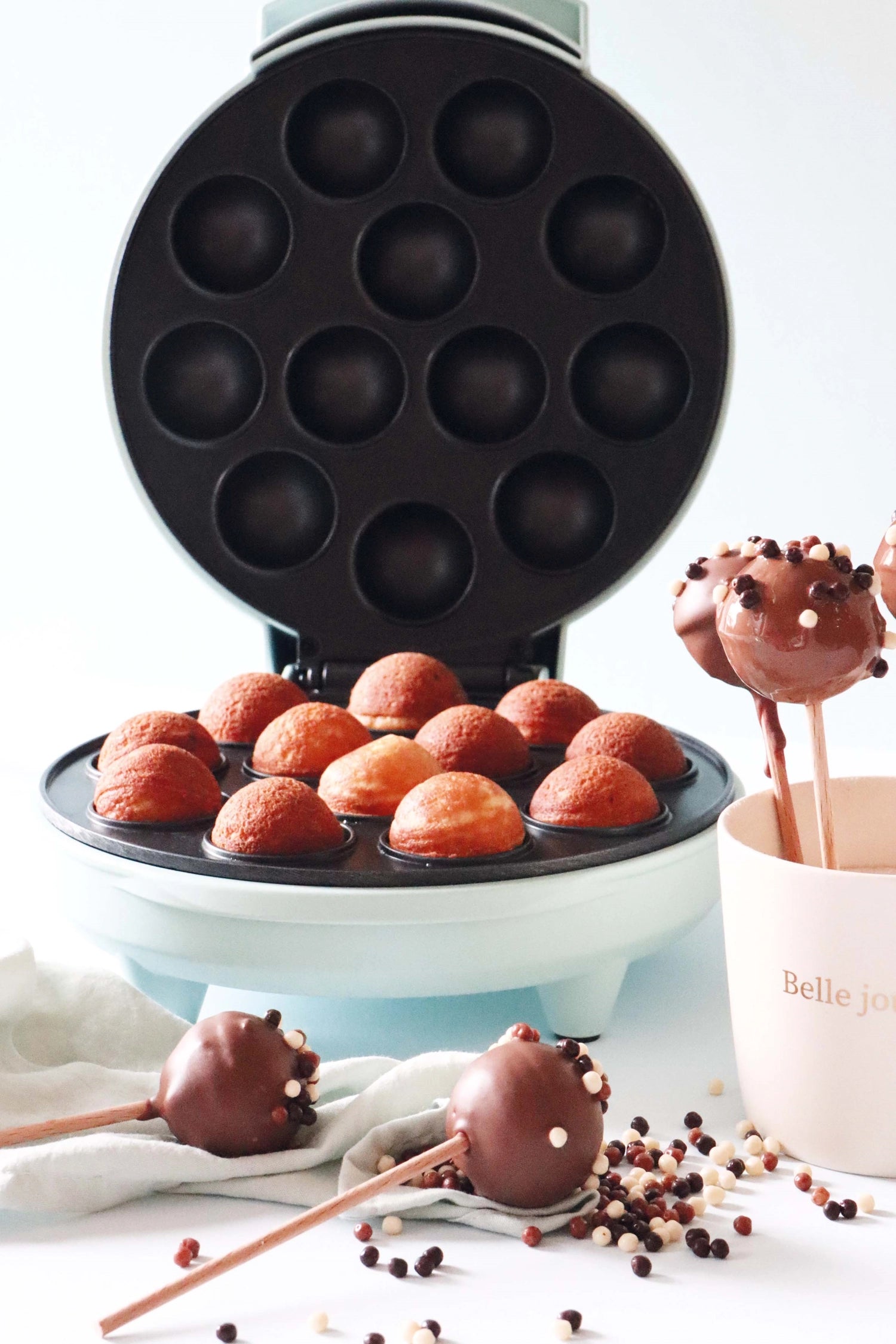 Cakepops Factory in elegantem Blau, ideal für Hobbybäcker, um im Handumdrehen leckere Cakepops zu kreieren.