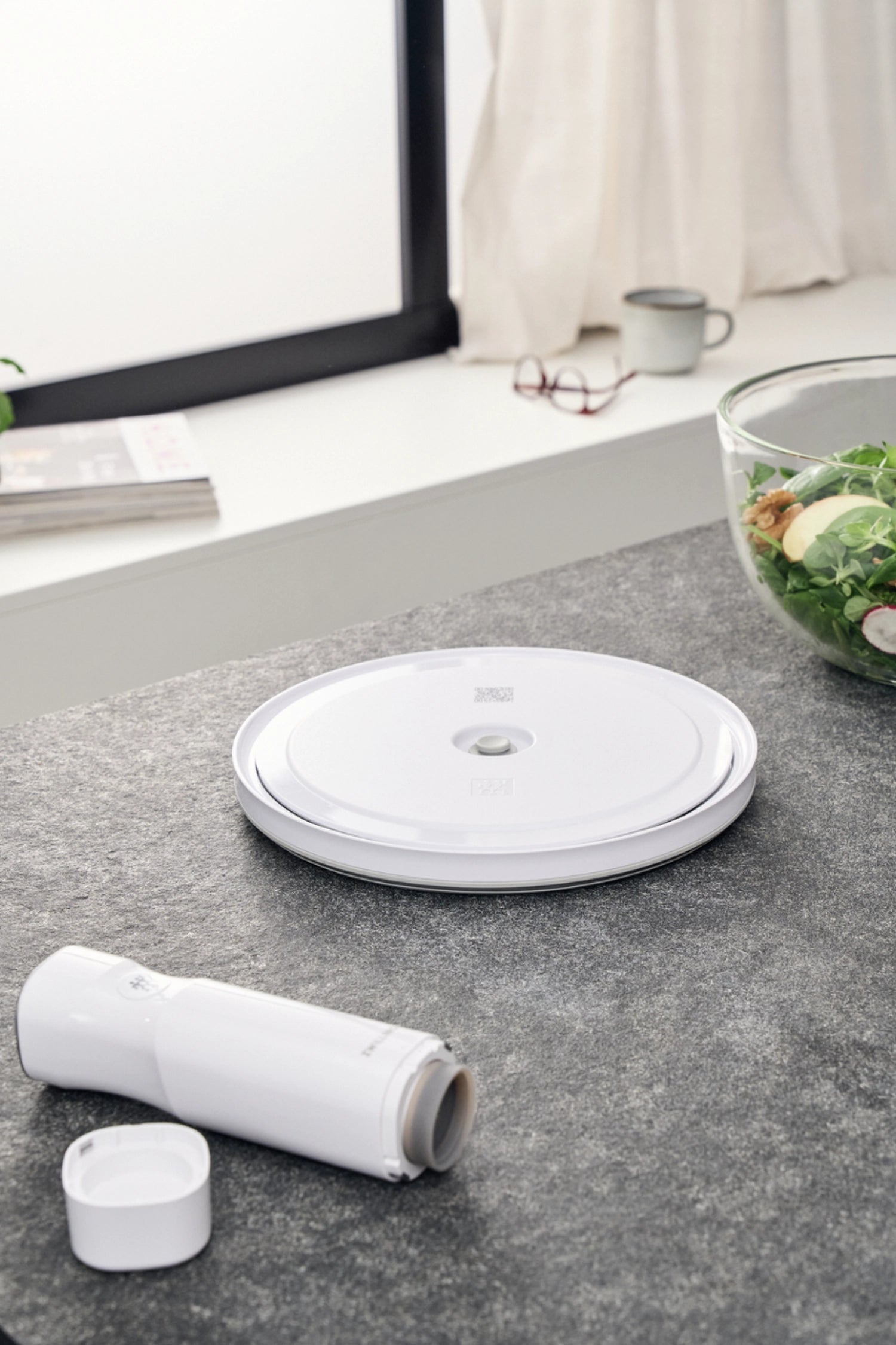 Vakuumdeckel für 24 cm Fresh & Save Schalen, aus langlebigem ABS in elegantem Weiß, perfekt zum Aufbewahren und Frischhalten von Lebensmitteln.