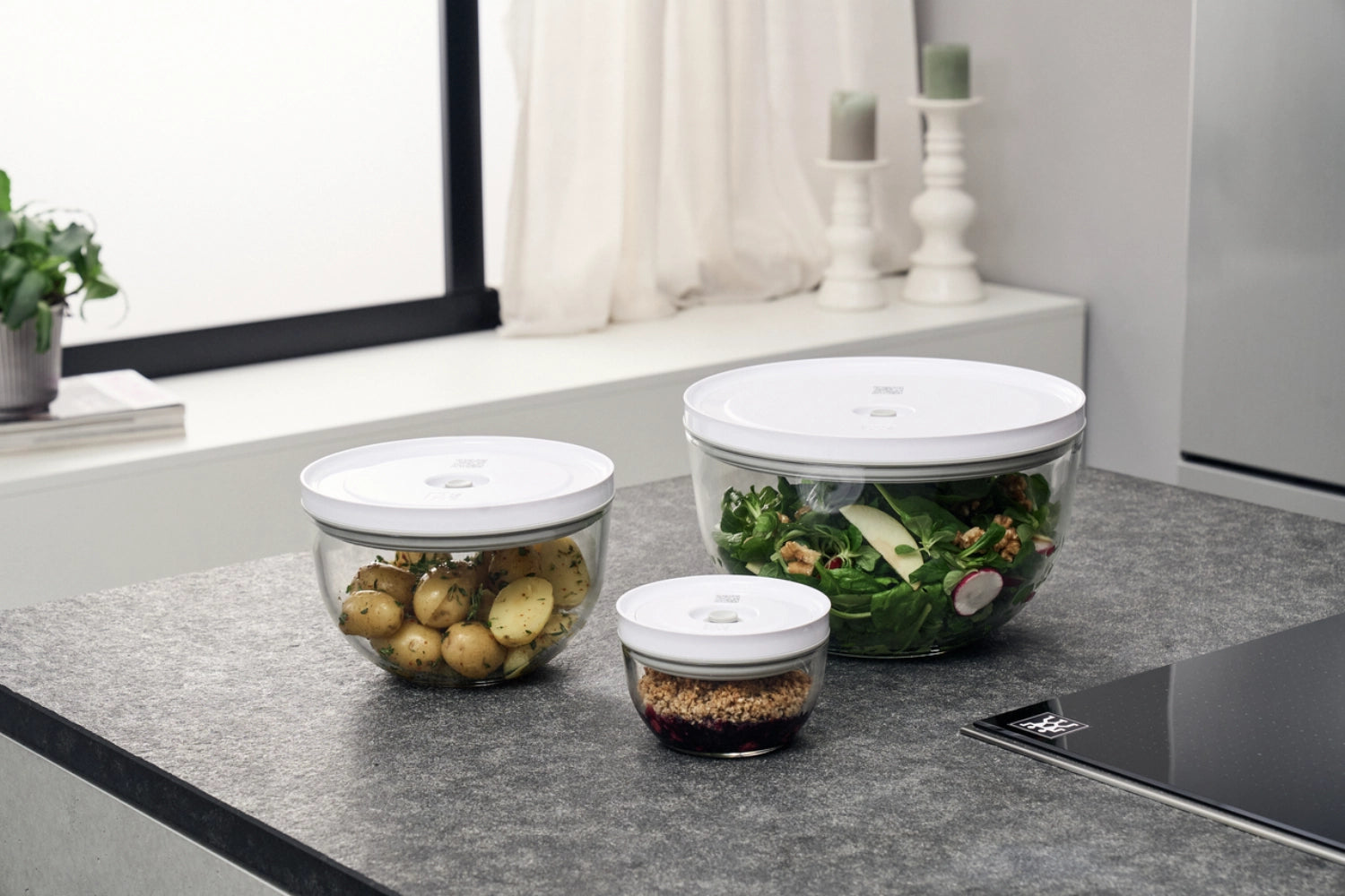 Elegantes 6-teiliges Vakuumschüssel-Set aus hochwertigem Glas von Zwilling, ideal für die luftdichte Lagerung und längere Frische von Speisen.