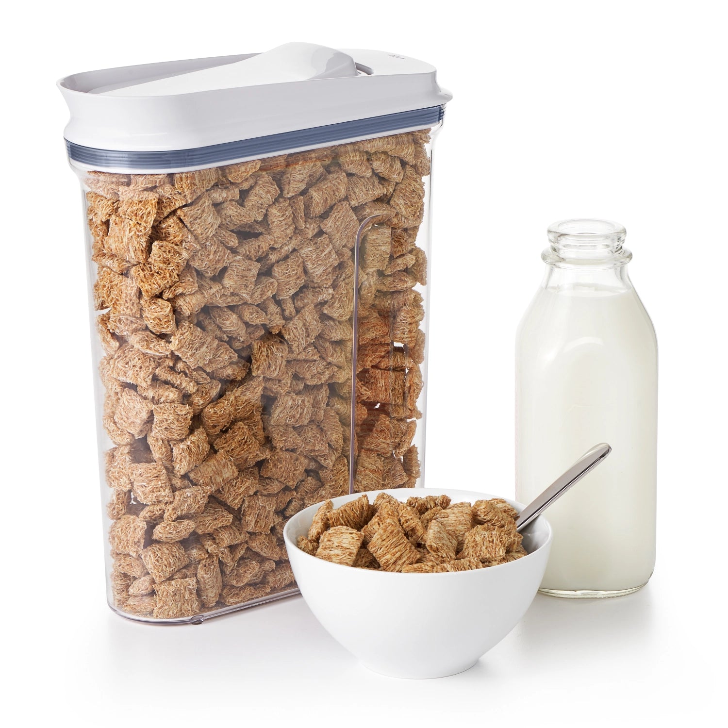 Praktische OXO Good Grips Pop Müsli Box mit 4,2L, perfekt für die Aufbewahrung von Müsli und Snacks, ausgestattet mit einem einfachen, luftdichten Verschluss.