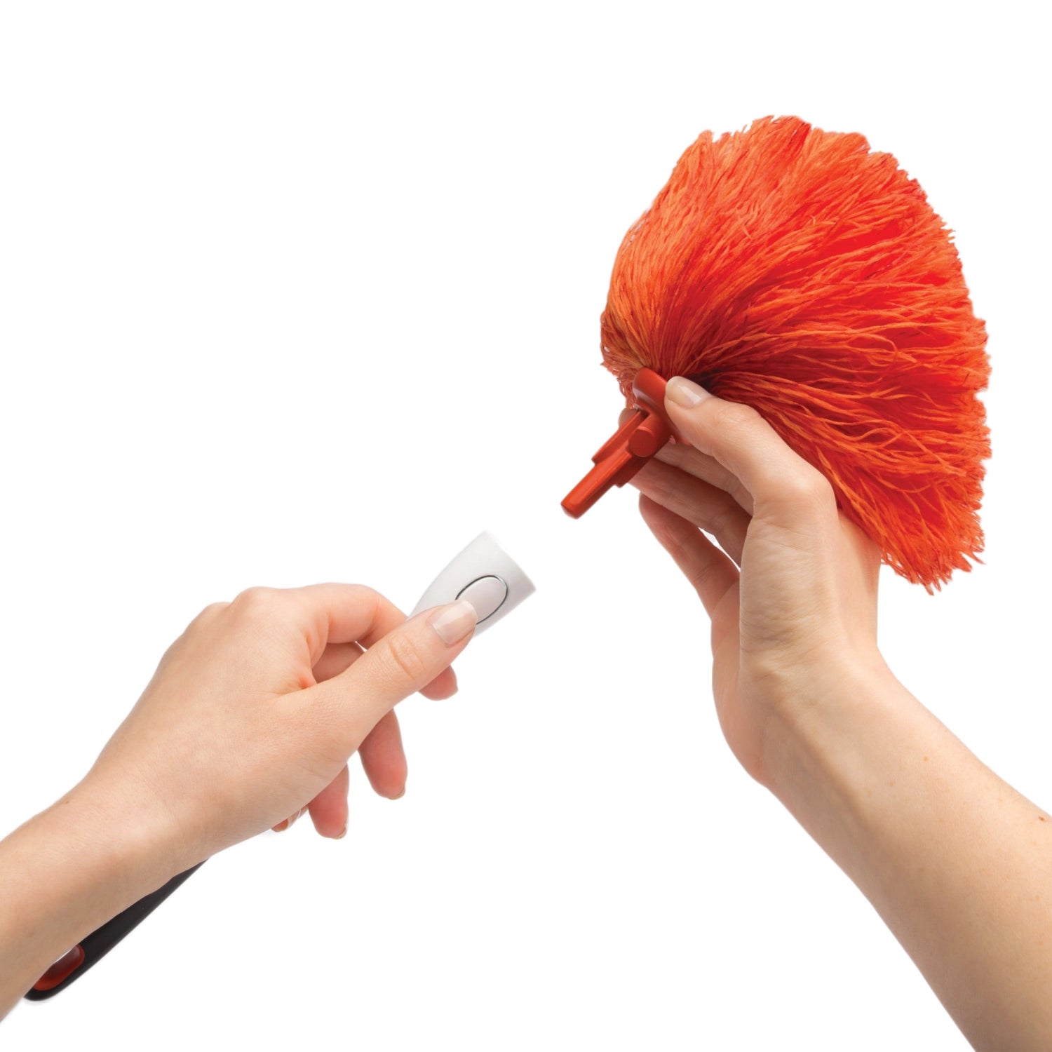 Nachfüllpack für den Good Grips Staubwedel von OXO in leuchtendem Orange, ideal für effektive Reinigung in Haushalt und Büro.