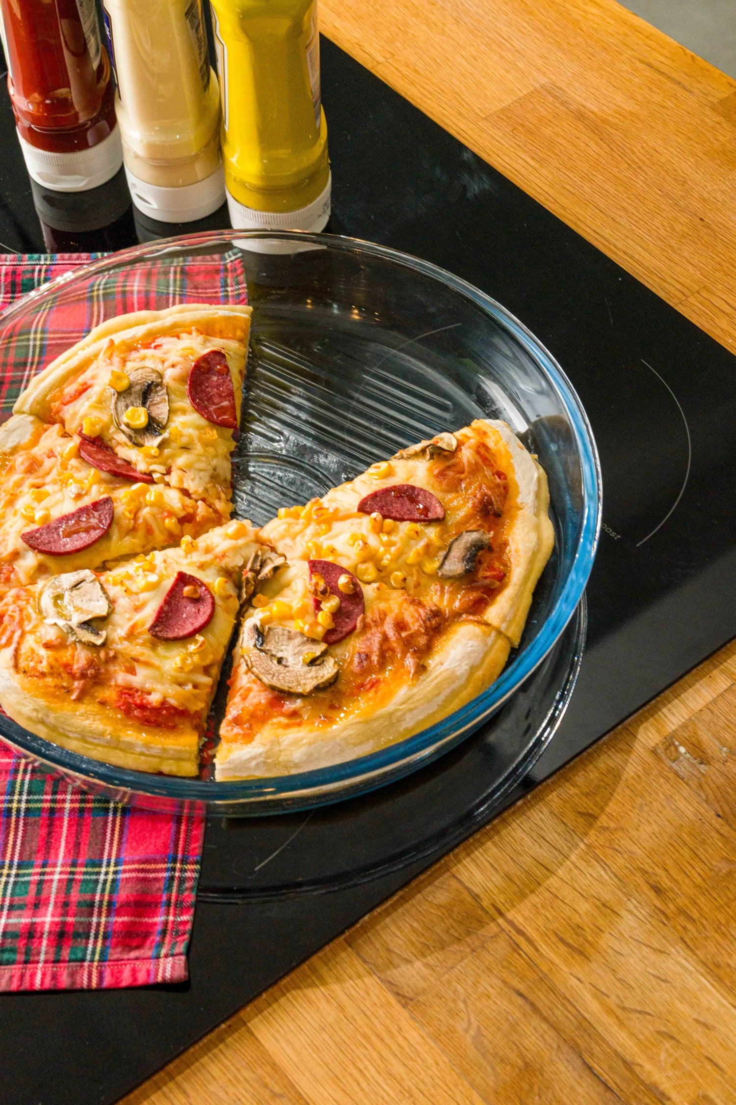 Elegante runde Auflaufform von Borart mit 32 cm Durchmesser, ideal für köstliche Aufläufe und ansprechende Präsentation bei jedem Anlass.