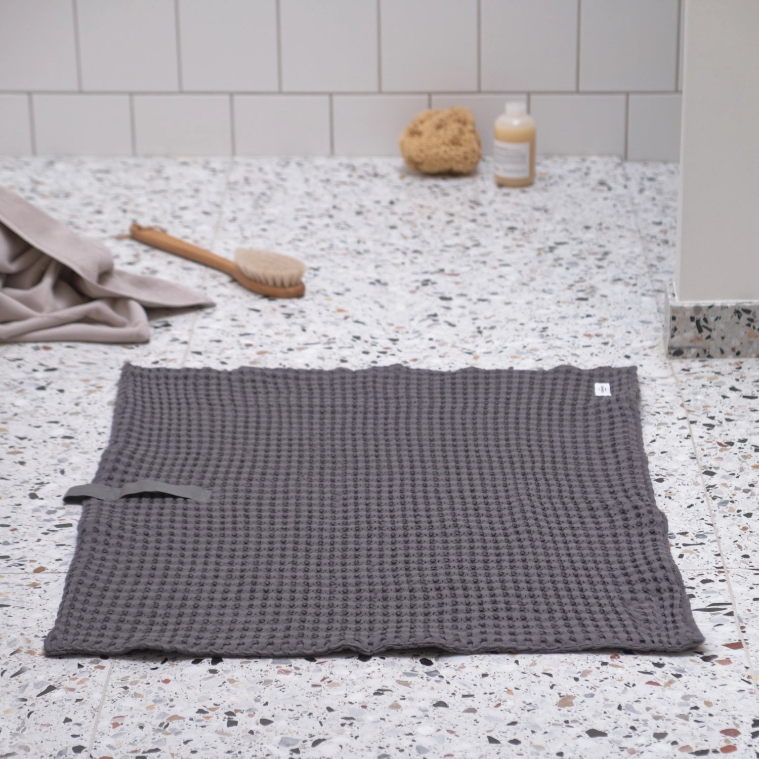 Big Waffle Badematte 80x55cm dark grey Biobaumwolle