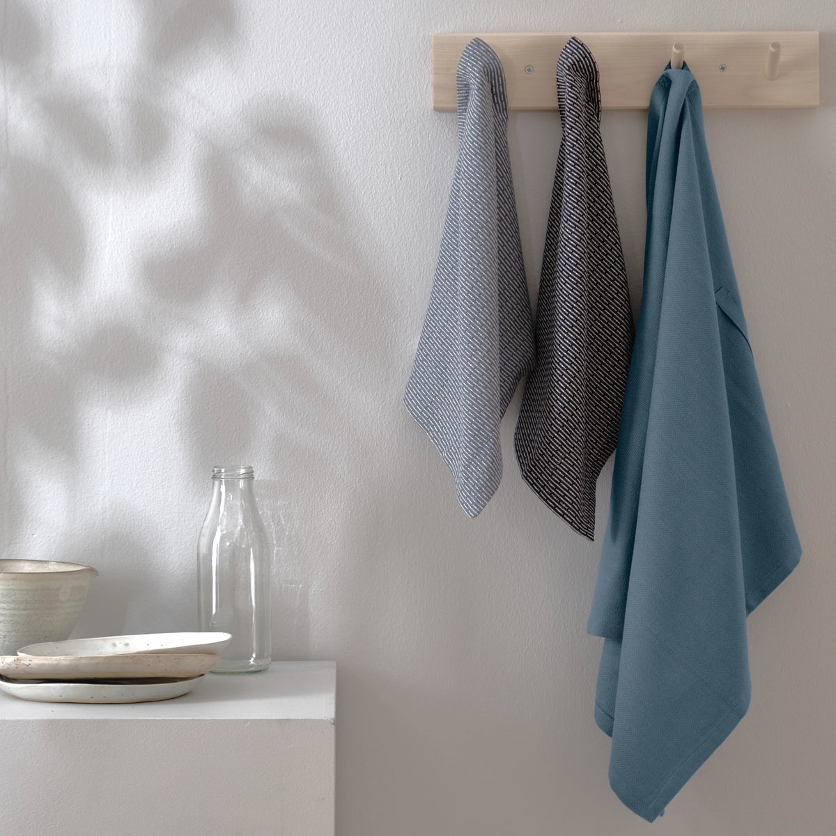 3er Set Geschirr- und Spühltuch 53x86cm ocean Biobaumwolle in Blau präsentiert im Onlineshop von KAQTU Design AG. Küchentuch ist von The Organic Company