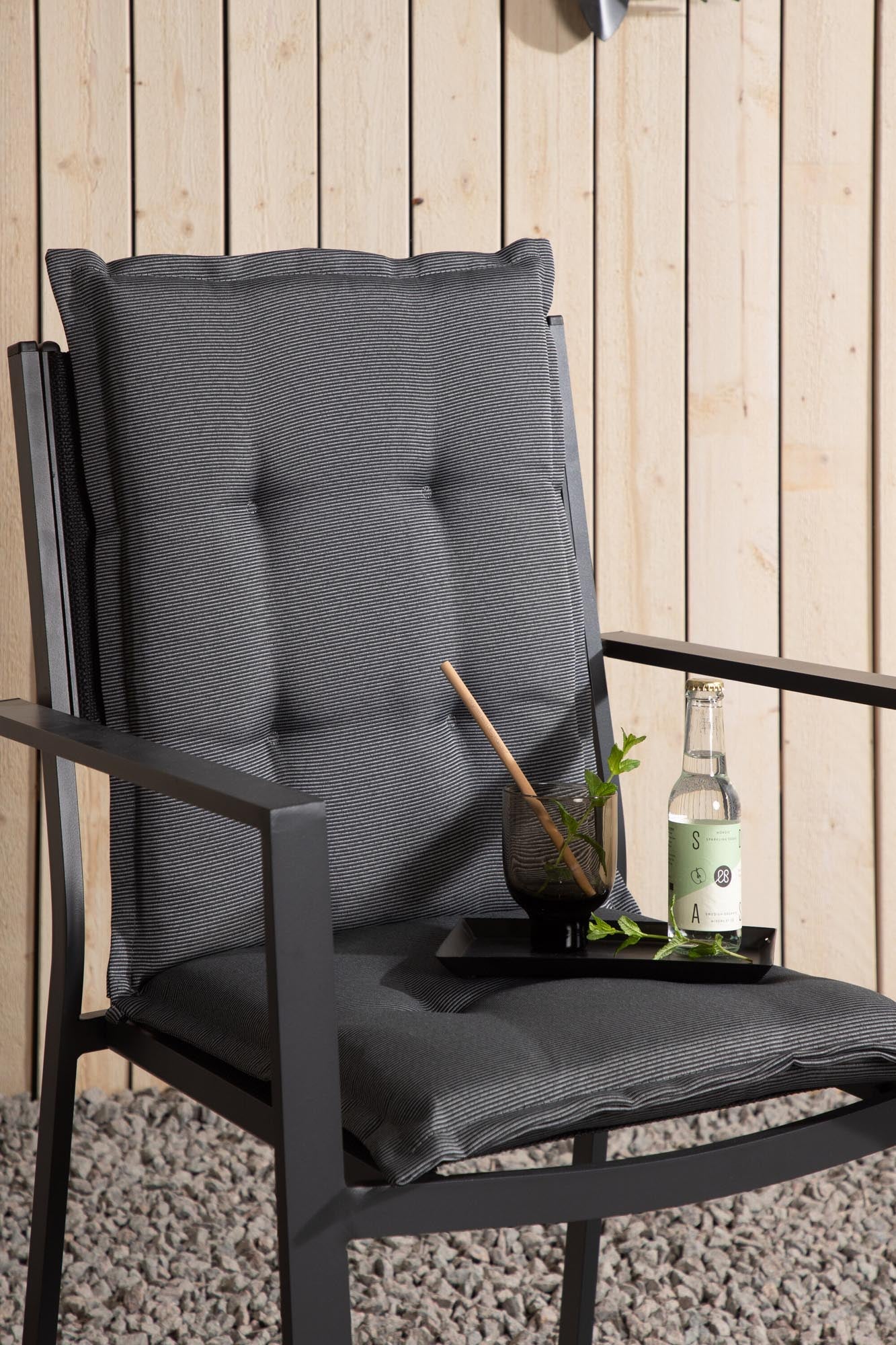 Fura Kissen in Hellgrau präsentiert im Onlineshop von KAQTU Design AG. Sitzkissen ist von Venture Home