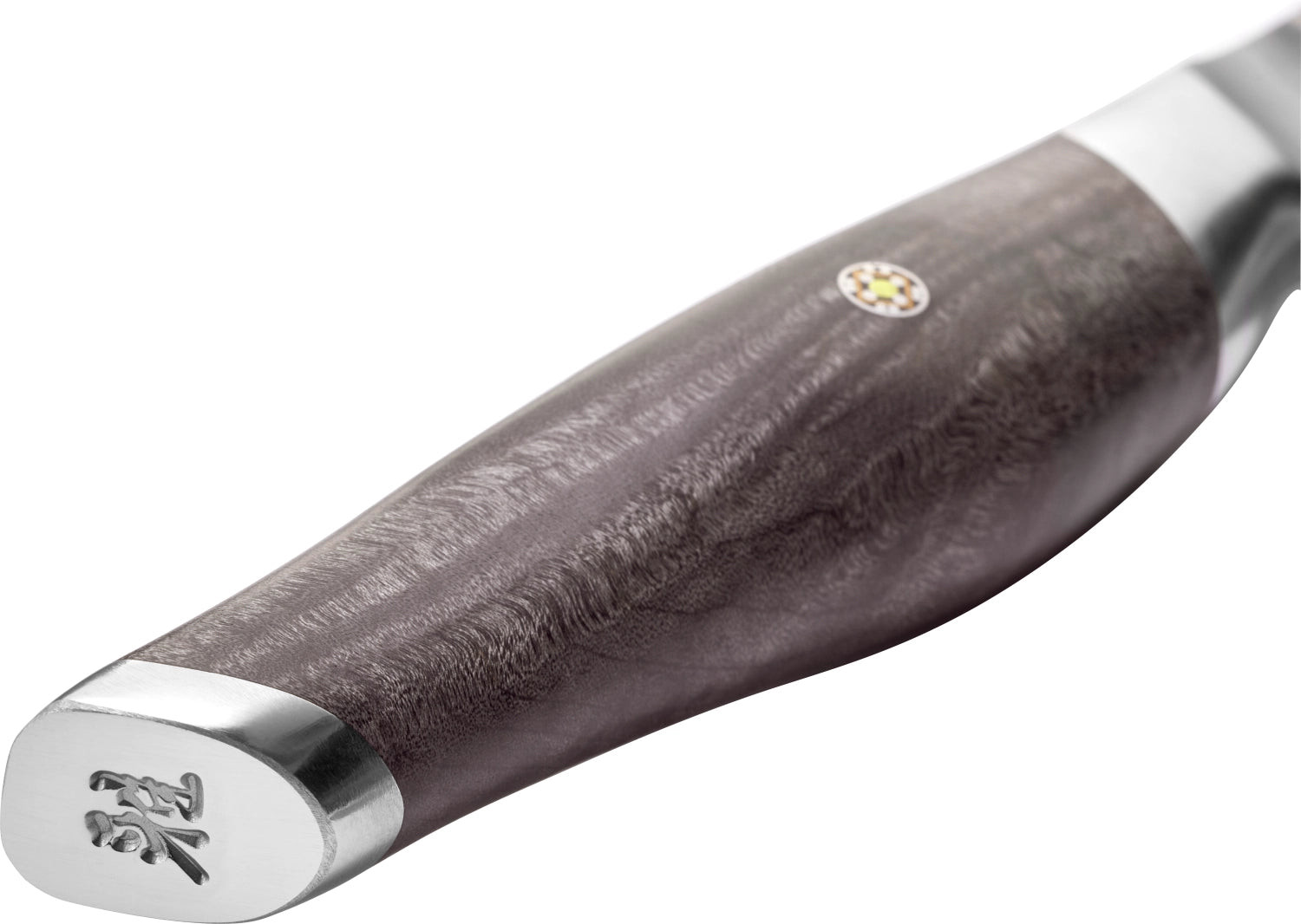 Elegantes 20 cm Gyutoh Küchenmesser von Miyabi, ideal für präzises Schneiden, vereint japanische Handwerkskunst mit modernem Design.