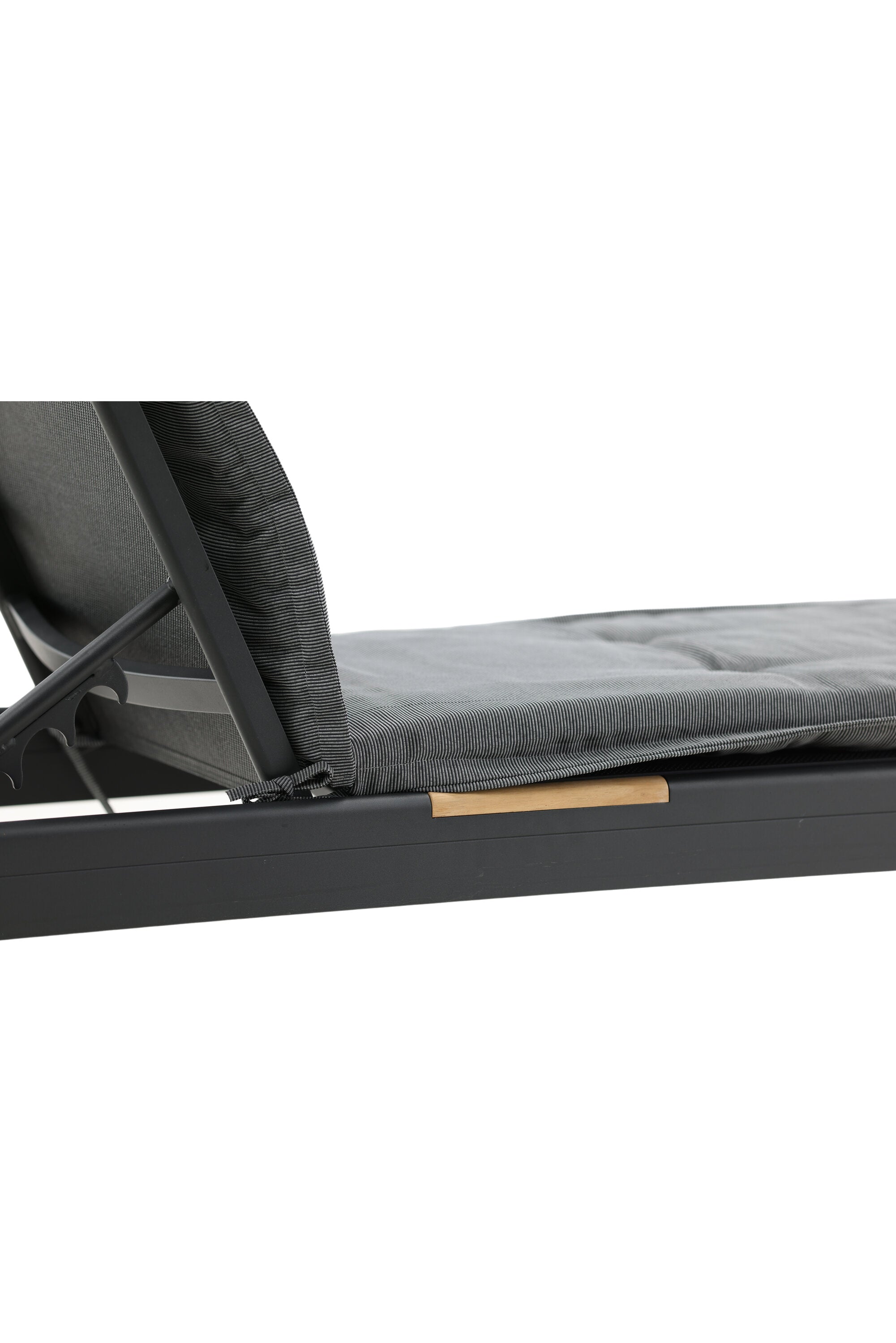 Kissen für Sonnenliege in Grau präsentiert im Onlineshop von KAQTU Design AG. Outdoor-Accessoire ist von Venture Home