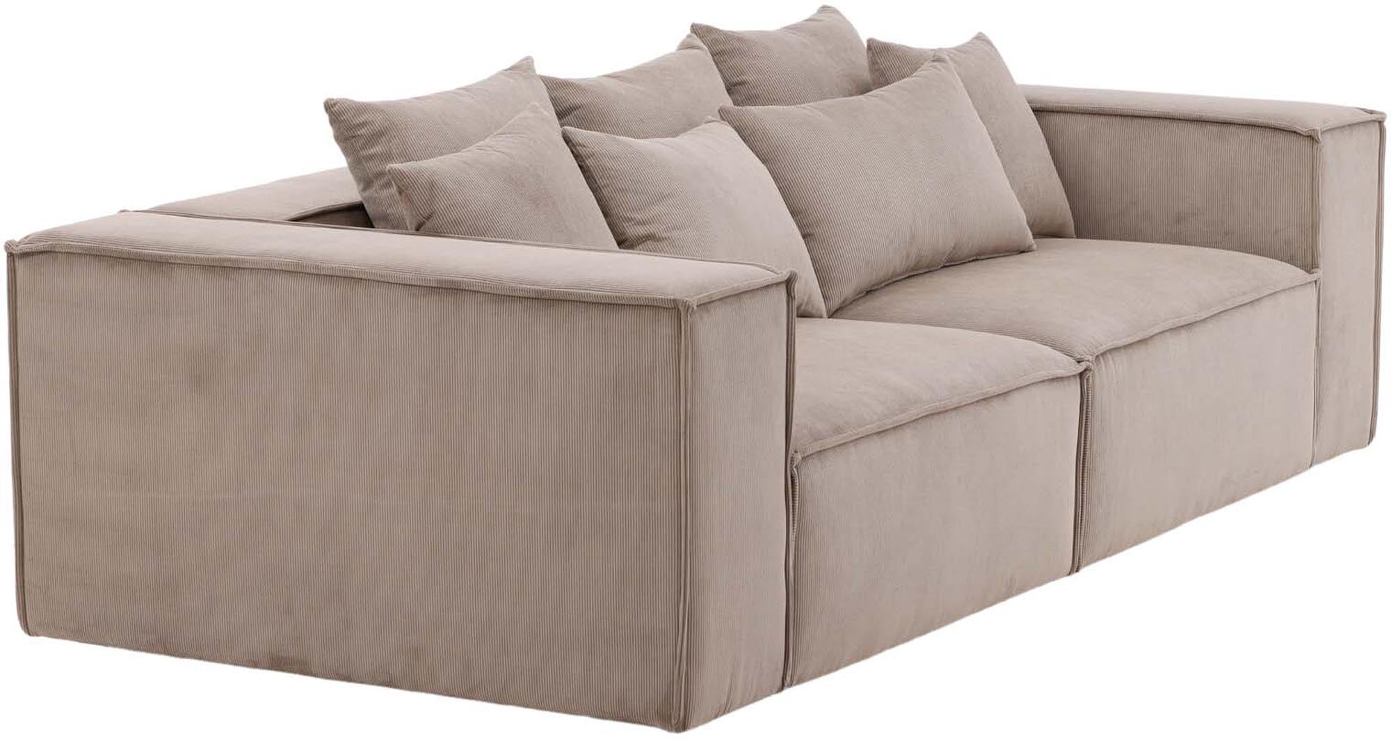 Entdecken Sie das Gillholmen Sofa von Vind – ein elegantes 3er Sofa, das Komfort und Langlebigkeit vereint und jeden Raum aufwertet.