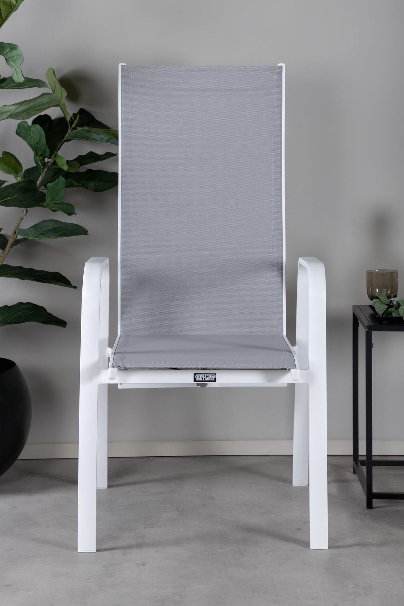 Entdecken Sie den Copacabana Stuhl von Venture Home – der perfekte Gartenstuhl für stilvolle Entspannung im Freien.