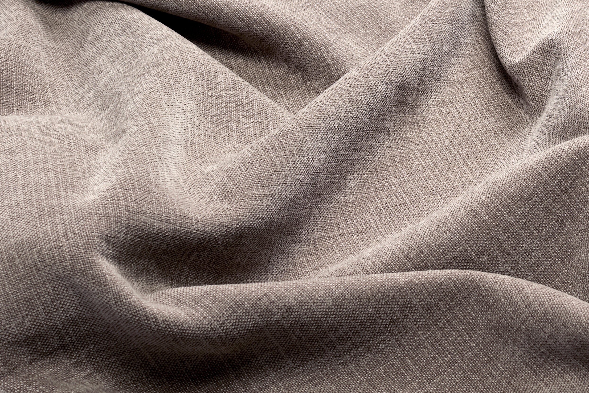 Mikunjo Schlafsofa in 418 Esina Truffle präsentiert im Onlineshop von KAQTU Design AG. Bettsofa ist von Innovation Living
