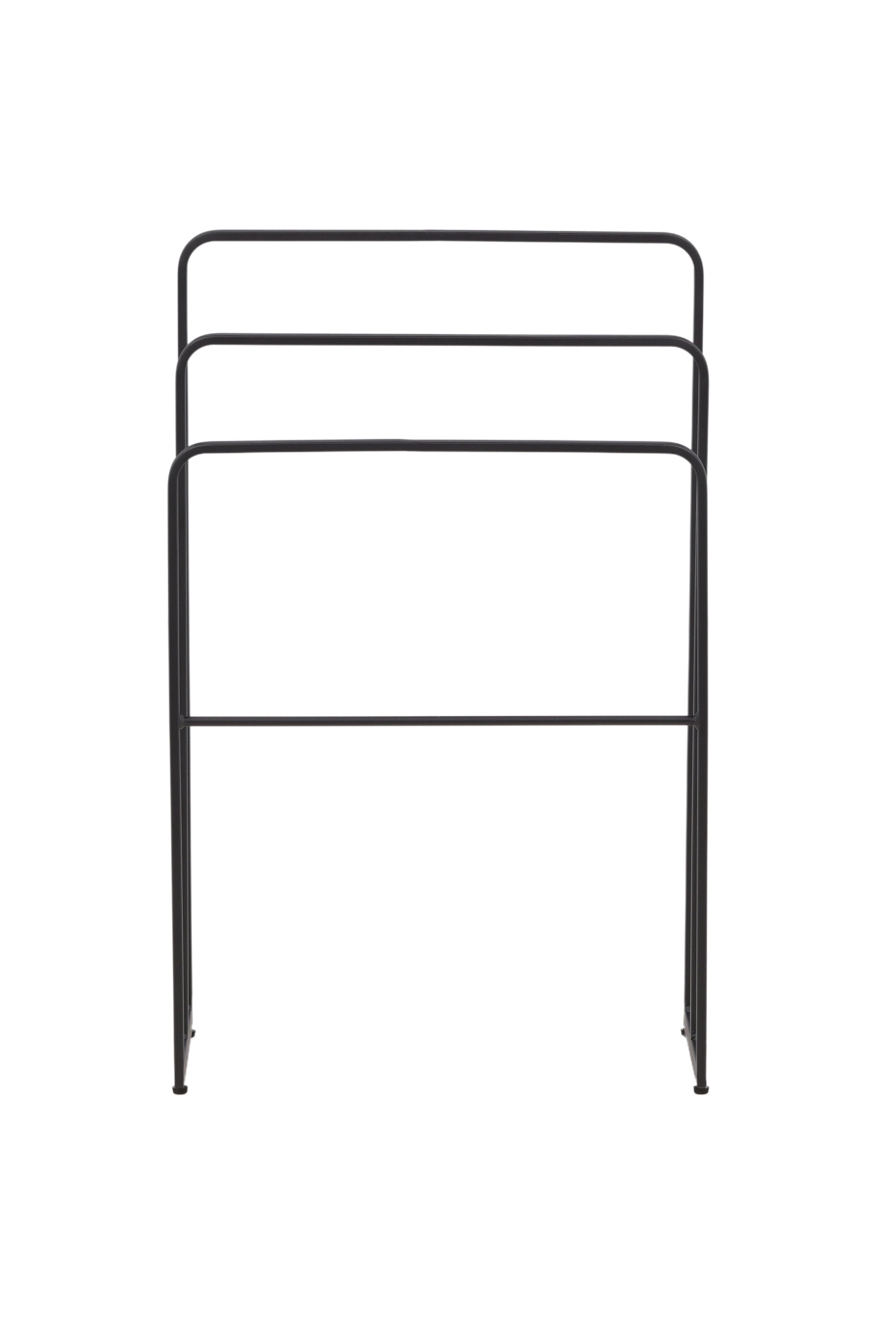 Drammen Kleiderbügel in Schwarz präsentiert im Onlineshop von KAQTU Design AG. Kleiderständer ist von Vind