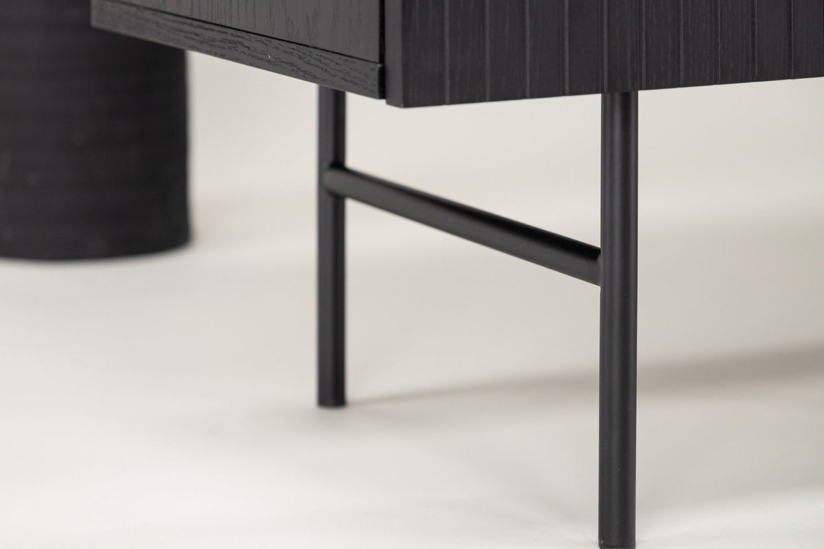Björkön Kabinett in Schwarz präsentiert im Onlineshop von KAQTU Design AG. Cabinet ist von Vind