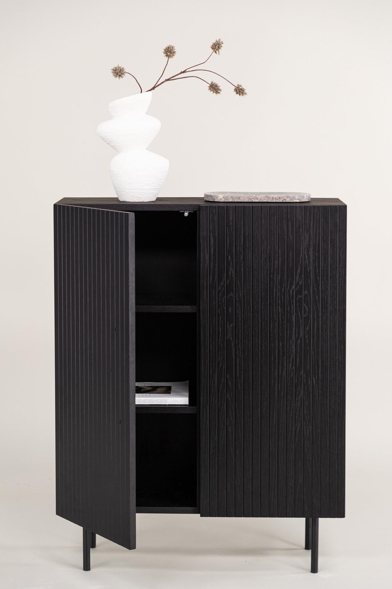 Björkön Kabinett von Vind: Modernes Design trifft Funktionalität.