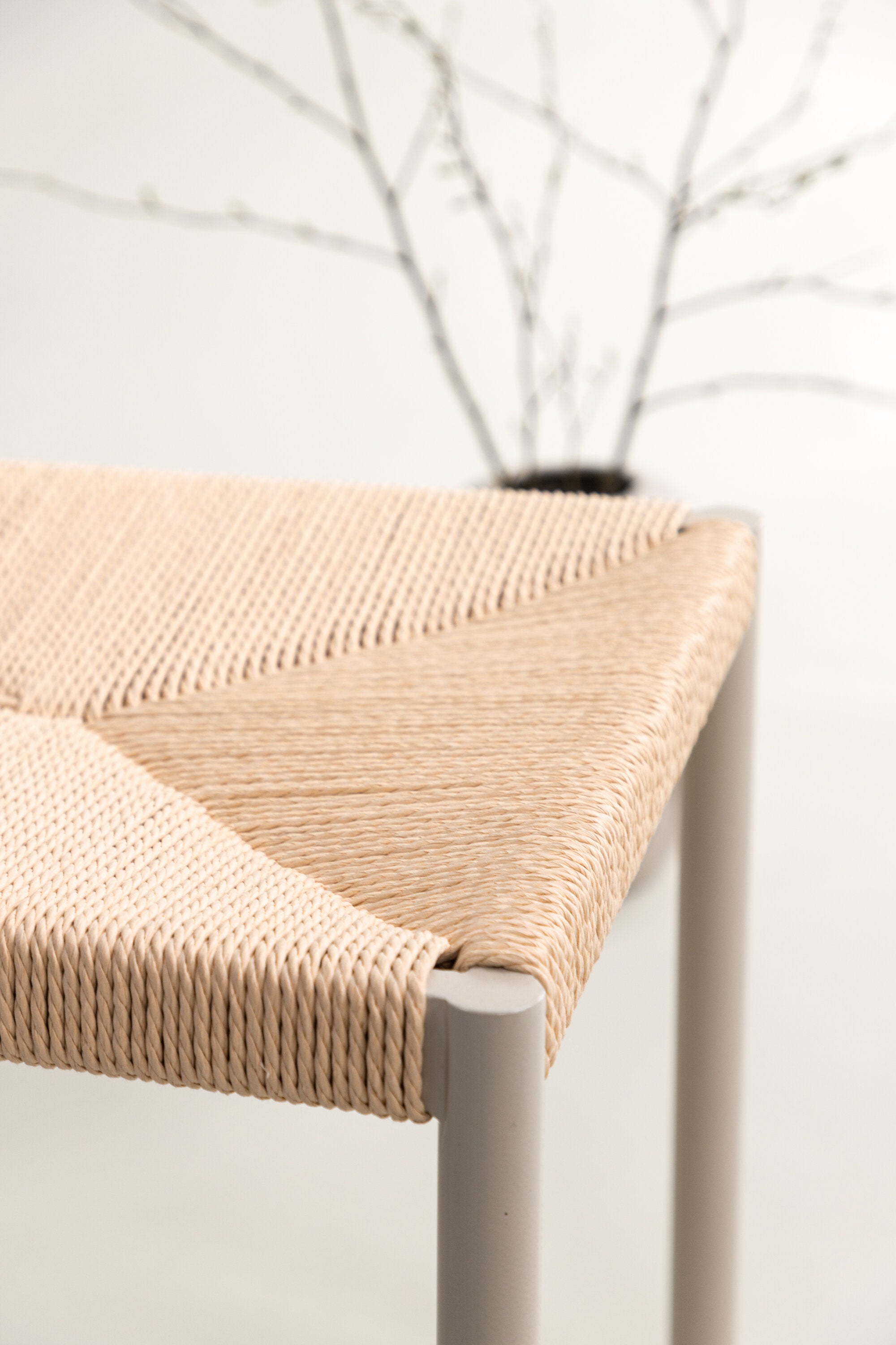 Malmö Stuhl in Greige präsentiert im Onlineshop von KAQTU Design AG. Stuhl ist von Vind