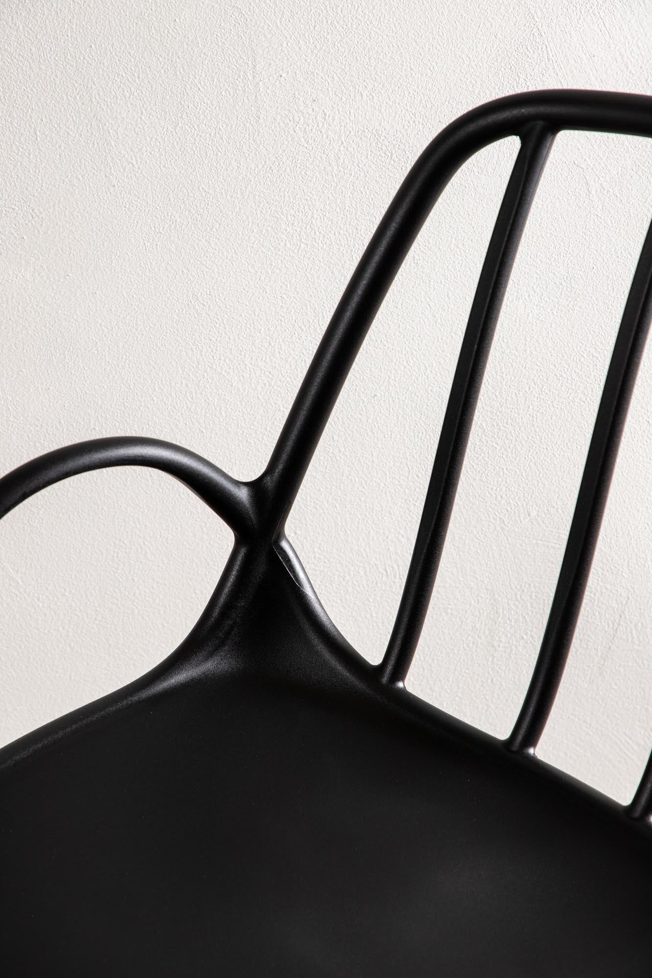 Dyrön Stuhl von Venture Home: Skandinavisches Design für Ihr Zuhause.