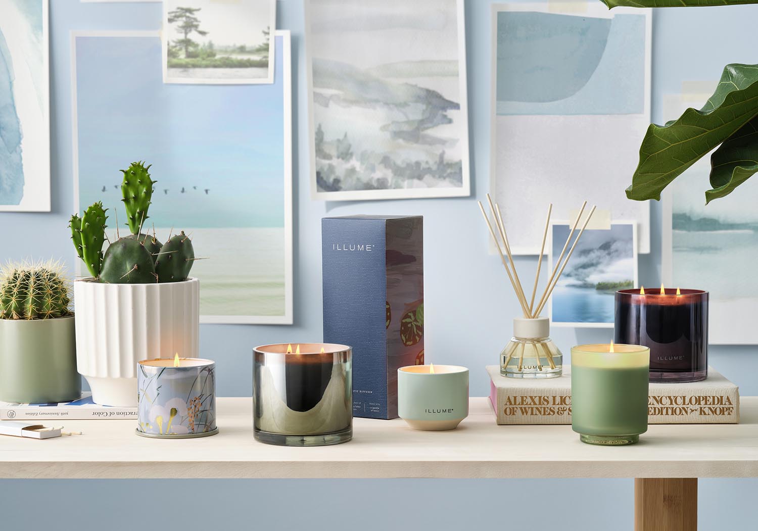 Fresh Sea Salt Demi Vanity Tin Kerze, Blau, in Blau präsentiert im Onlineshop von KAQTU Design AG. Duftkerze ist von Illume