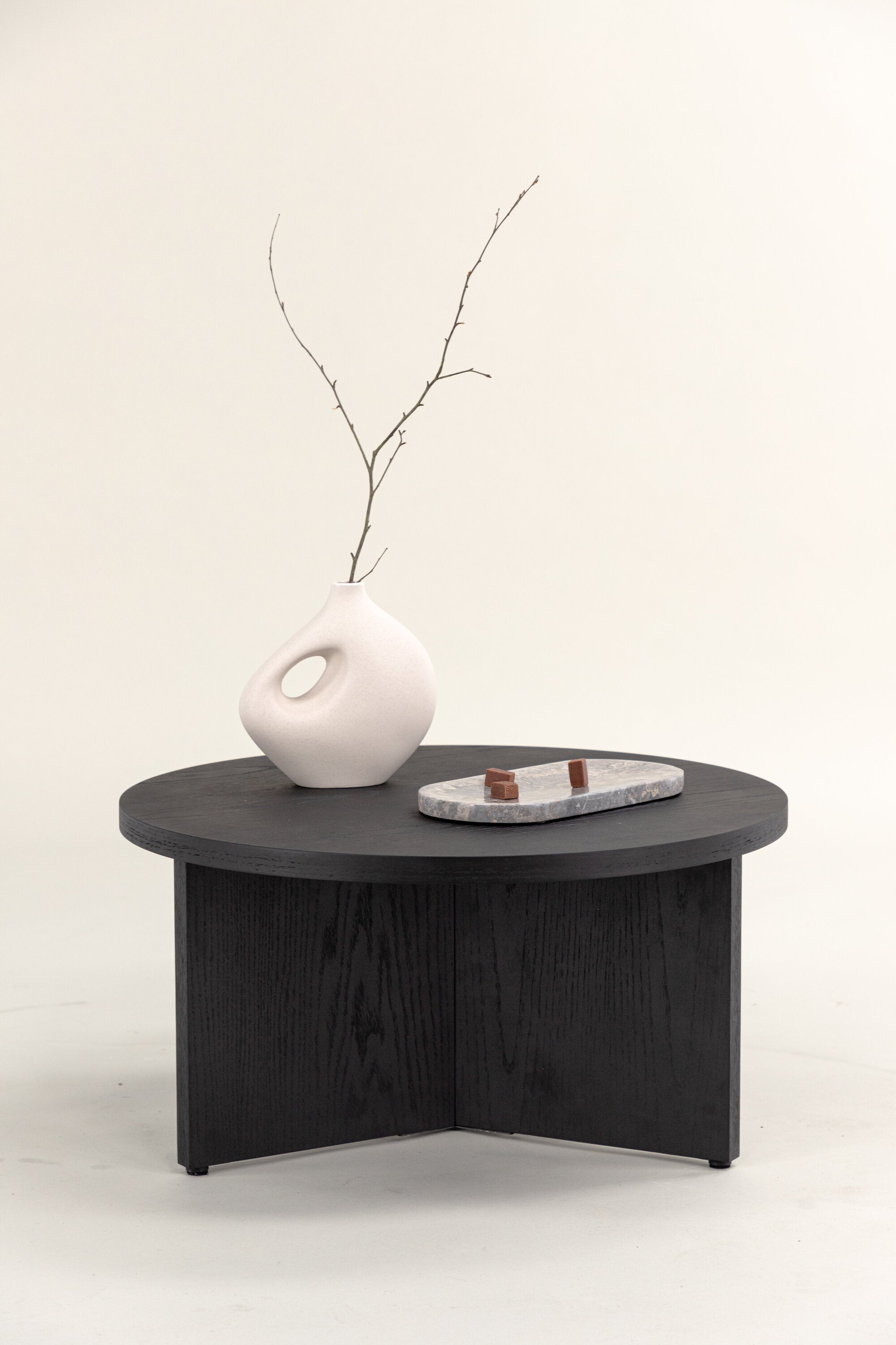 Saltö Beistelltisch in Schwarz präsentiert im Onlineshop von KAQTU Design AG. Beistelltisch ist von Vind