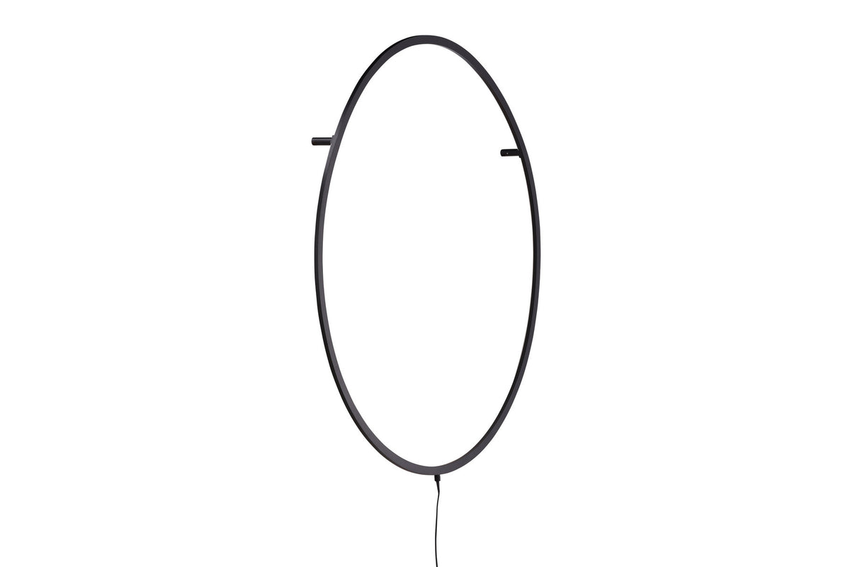 Sörmjöle x Josefin Lustig Wandleuchte in Schwarz präsentiert im Onlineshop von KAQTU Design AG. Wandleuchte ist von Vind