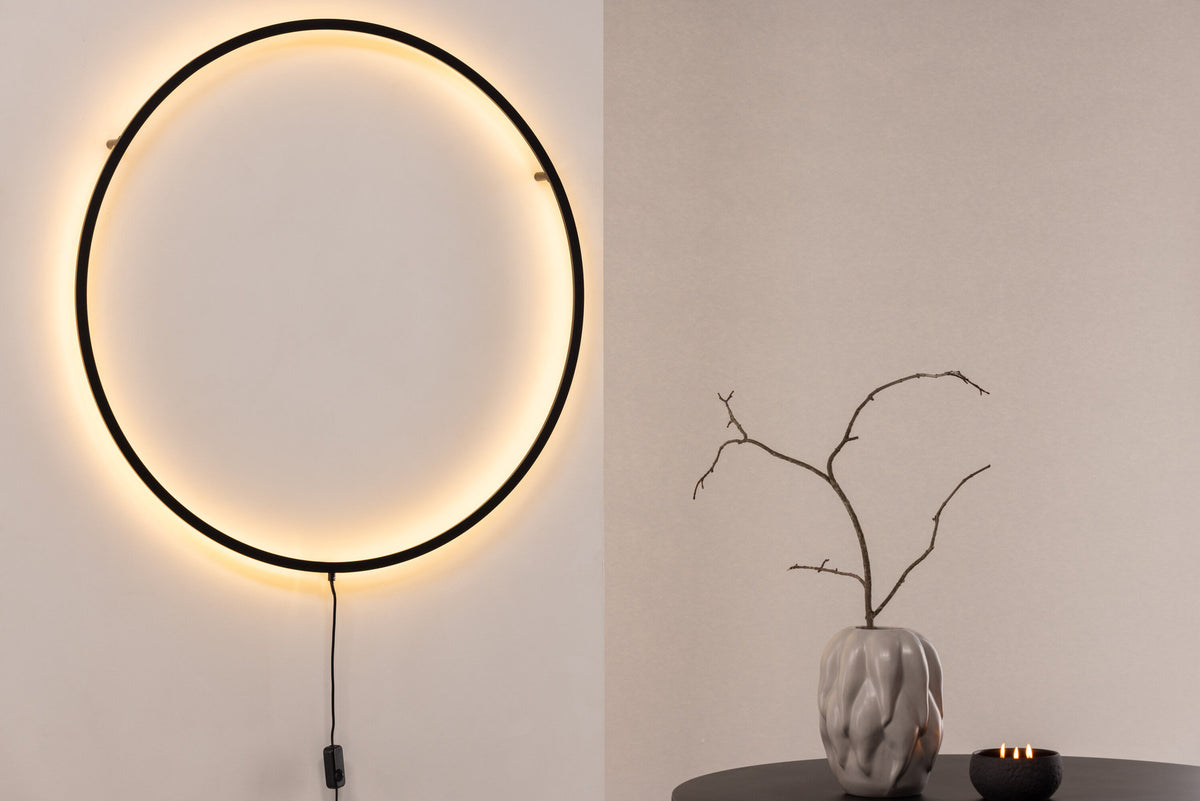 Sörmjöle x Josefin Lustig Wandleuchte in Schwarz präsentiert im Onlineshop von KAQTU Design AG. Wandleuchte ist von Vind