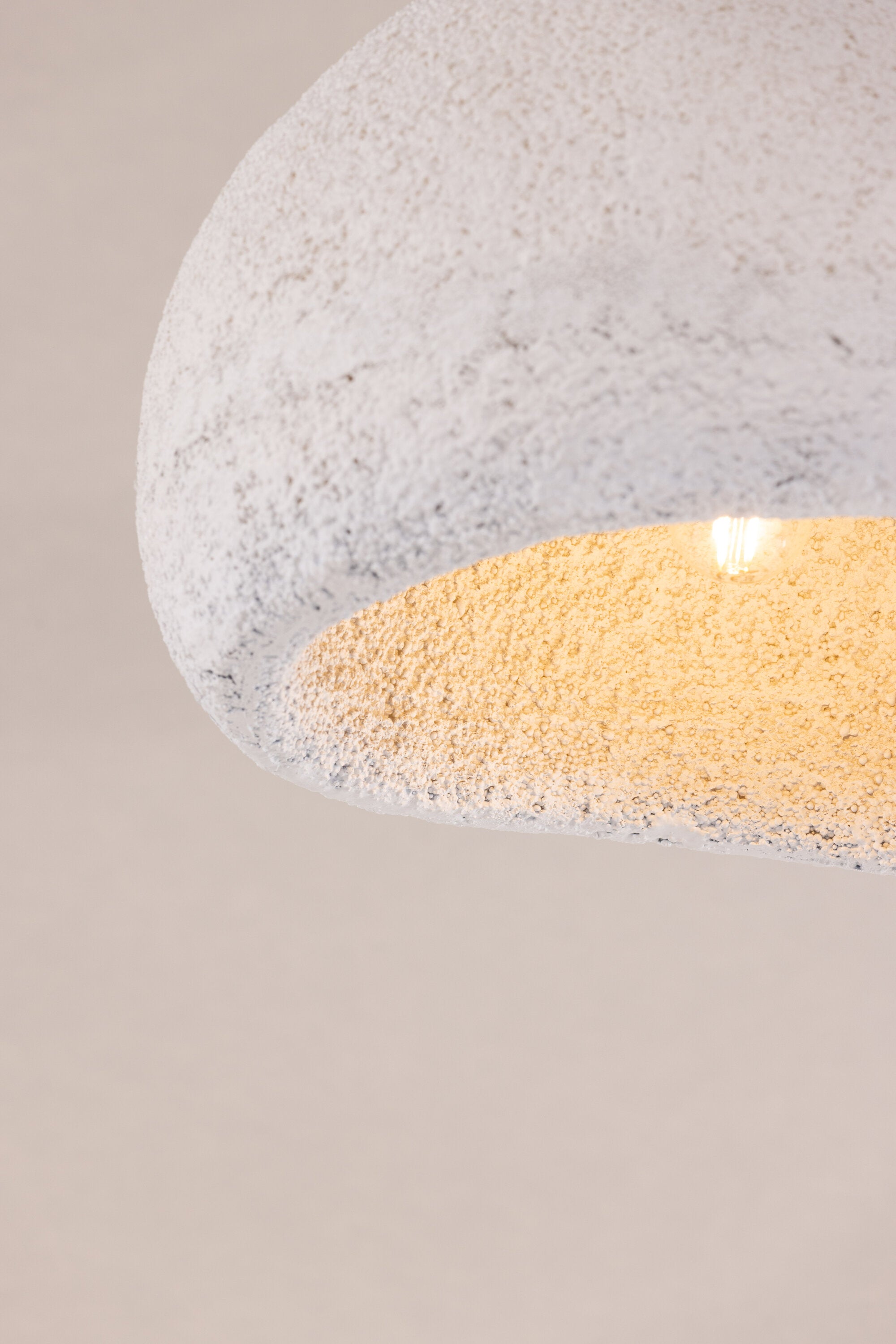 Gilltorp Pendelleuchte in Weiss präsentiert im Onlineshop von KAQTU Design AG. Pendelleuchte ist von Vind