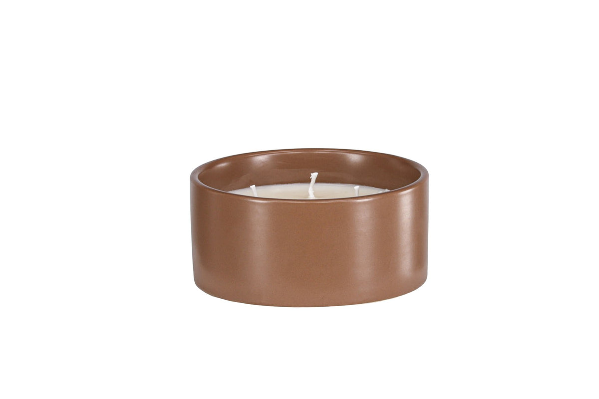 Runde Duftkerze aus braunem Keramikgefäss, Durchmesser 13 cm, Höhe 6 cm, von Venture Home aus der Serie Douglas.