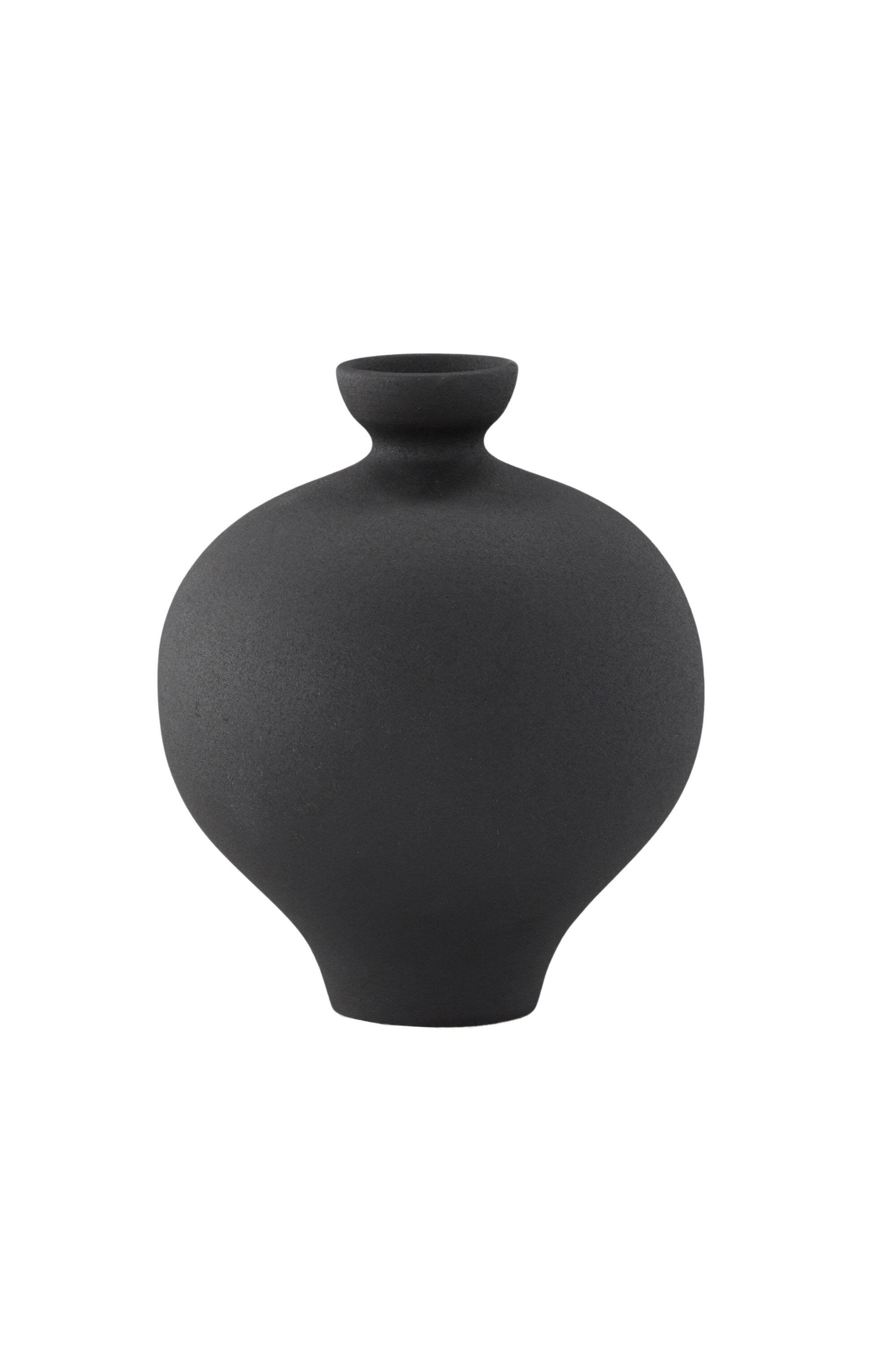 Rellis Vase in Schwarz präsentiert im Onlineshop von KAQTU Design AG. Vase ist von Venture Home