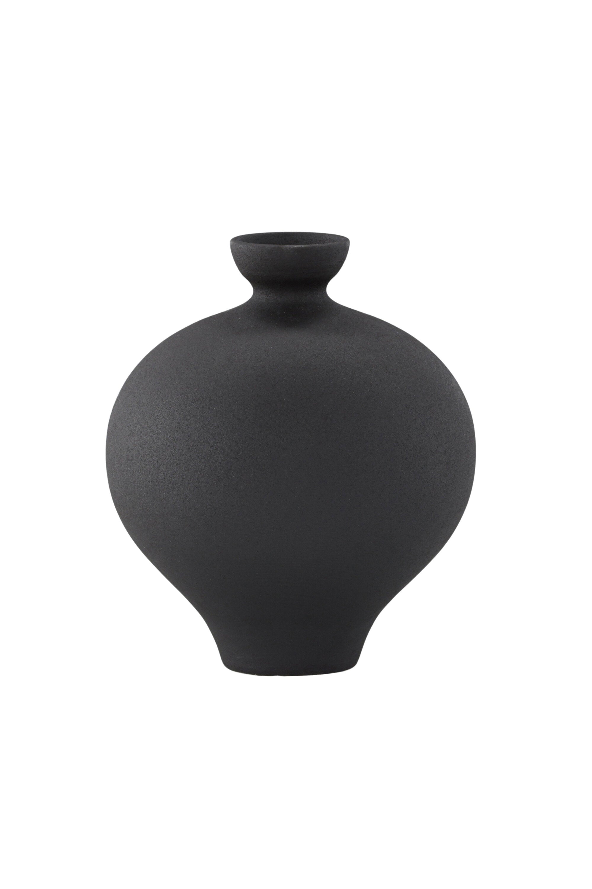 Rellis Vase in Schwarz präsentiert im Onlineshop von KAQTU Design AG. Vase ist von Venture Home