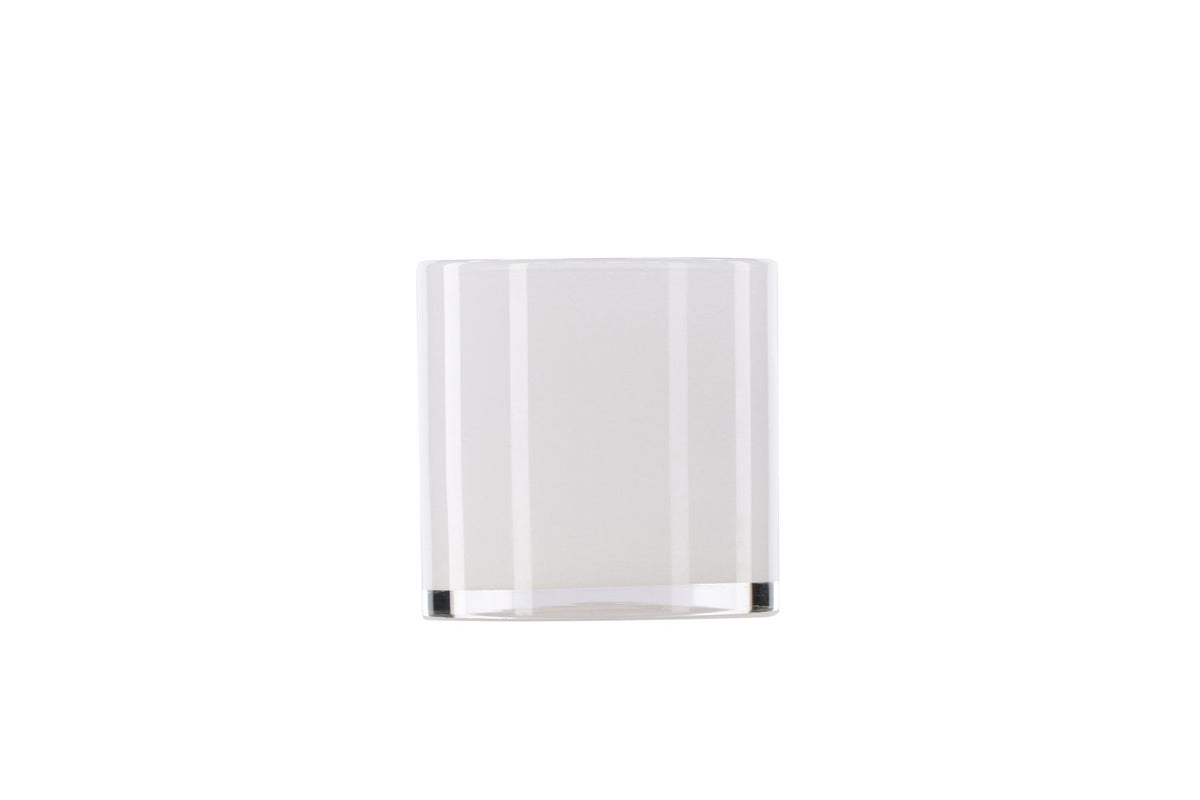 Weisser runder Teelichthalter Glora aus Glas, Durchmesser 8 cm, Höhe 8 cm, schlichte, transparente Oberfläche mit dünner Wandstärke.