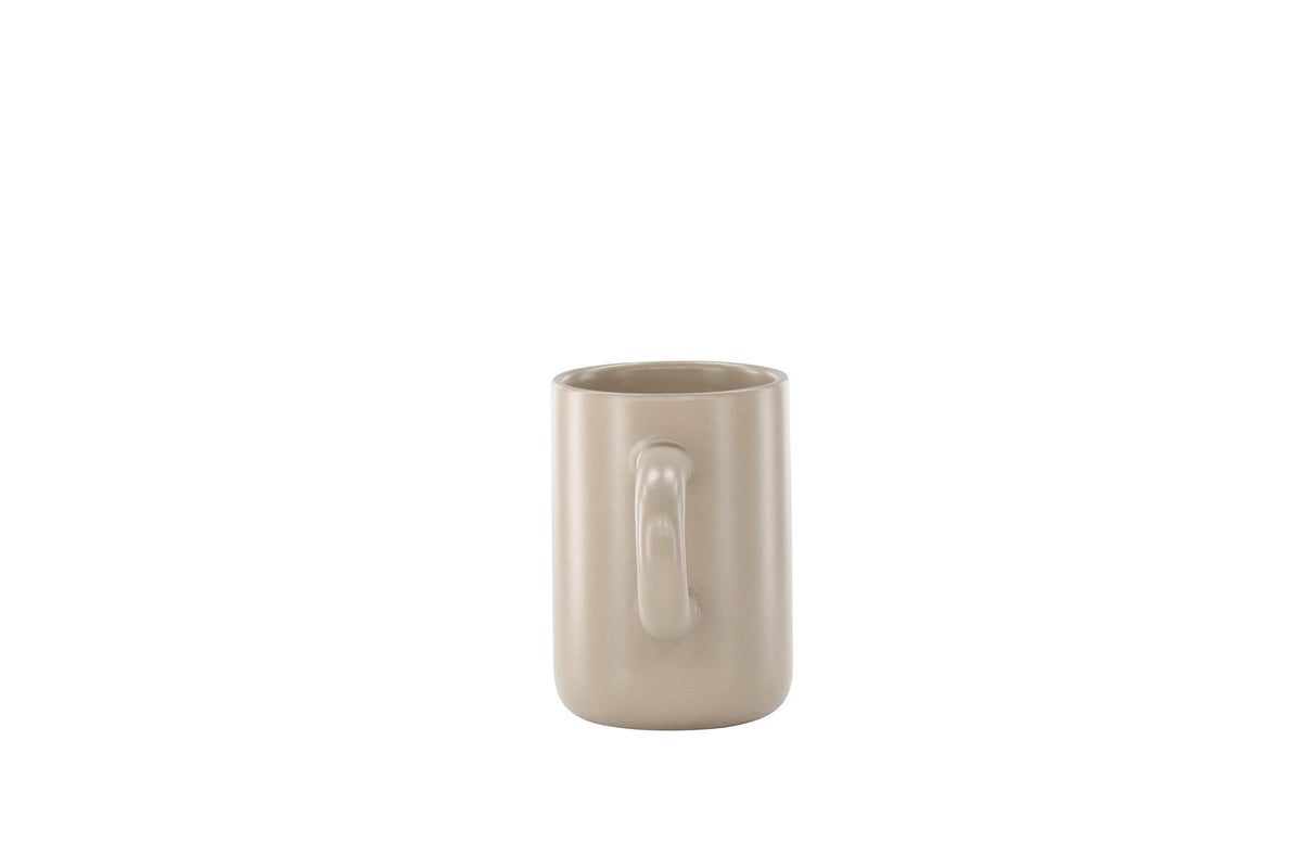 Active Kaffeetasse in Beige präsentiert im Onlineshop von KAQTU Design AG. Kaffeetassen ist von Venture Home