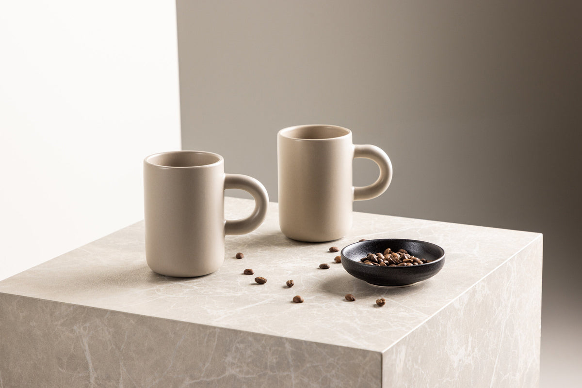 Active Kaffeetasse in Beige präsentiert im Onlineshop von KAQTU Design AG. Kaffeetassen ist von Venture Home
