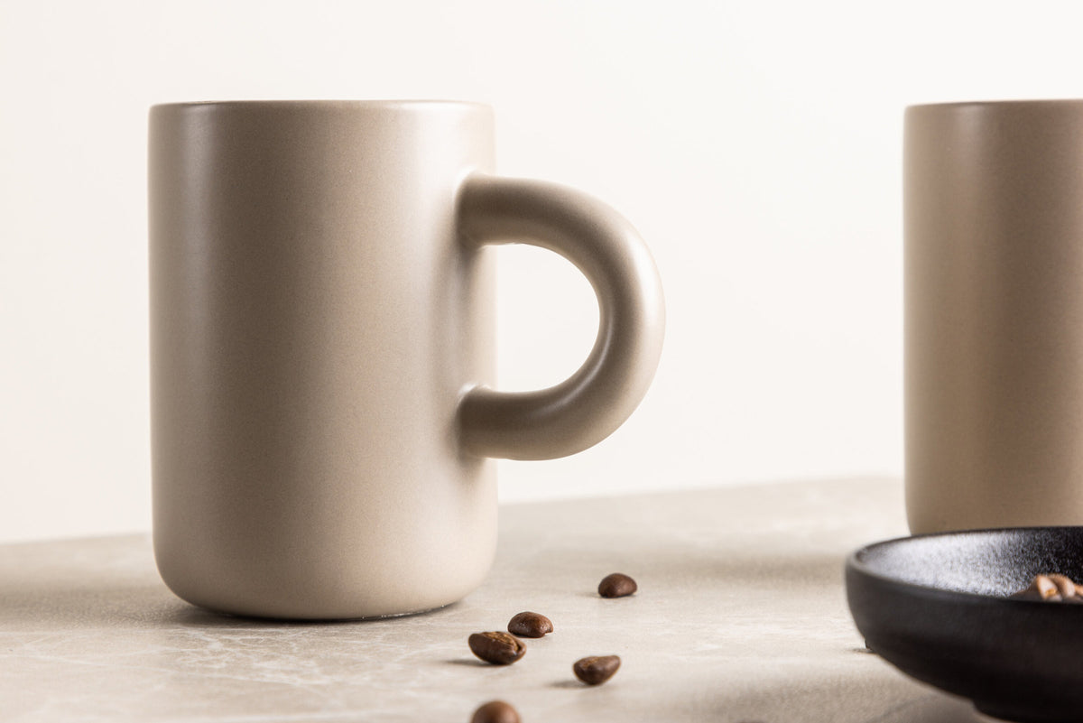 Active Kaffeetasse in Beige präsentiert im Onlineshop von KAQTU Design AG. Kaffeetassen ist von Venture Home