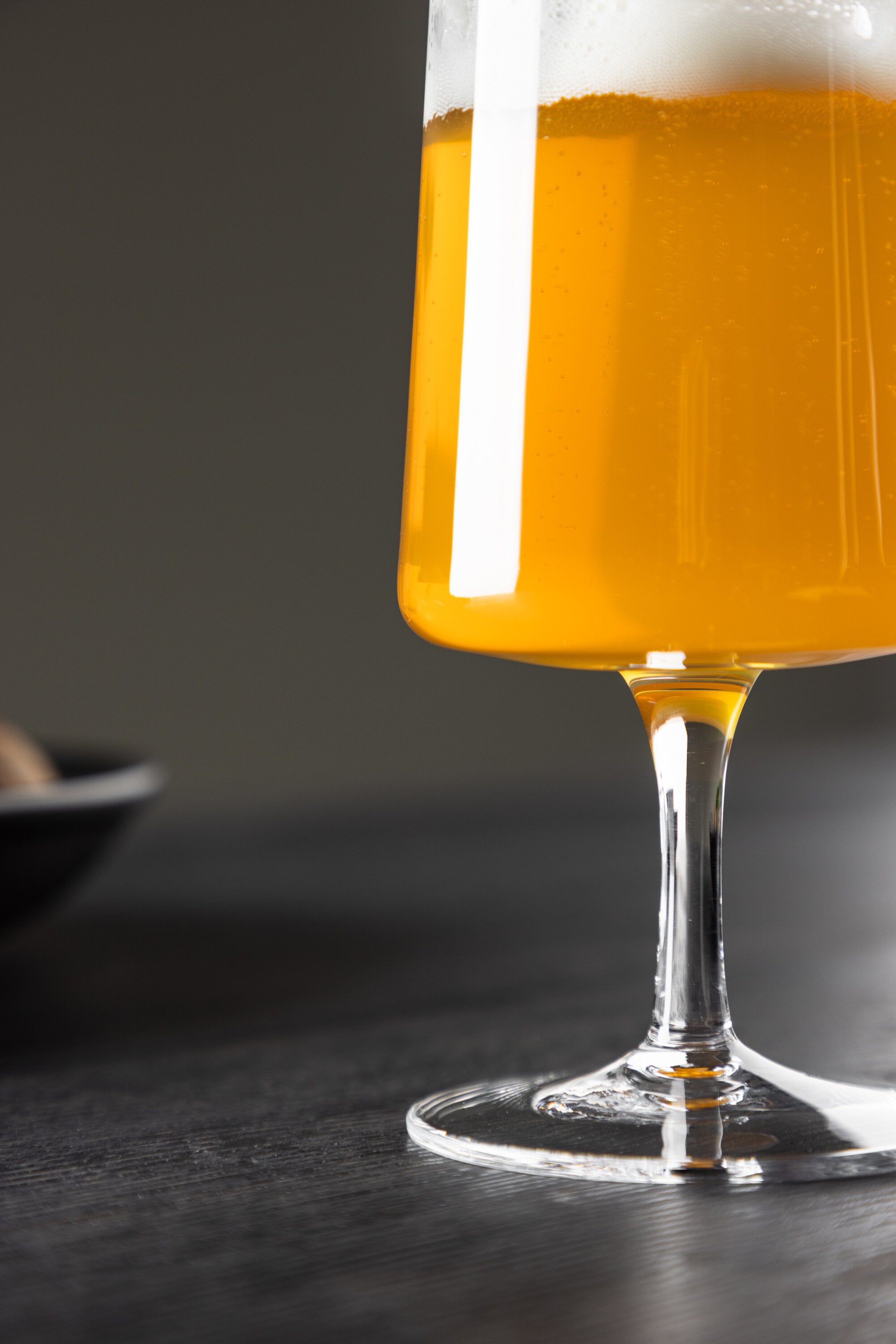 Shine Bierglas in Klar präsentiert im Onlineshop von KAQTU Design AG. Glas ist von Venture Home