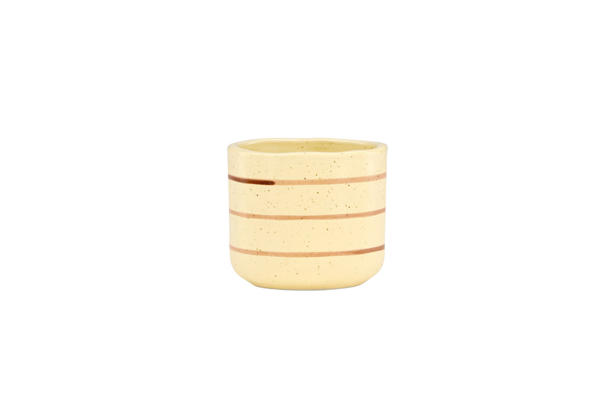 Kutie Kaffeetasse in Mehrfarbig präsentiert im Onlineshop von KAQTU Design AG. Kaffeetassen ist von Venture Home