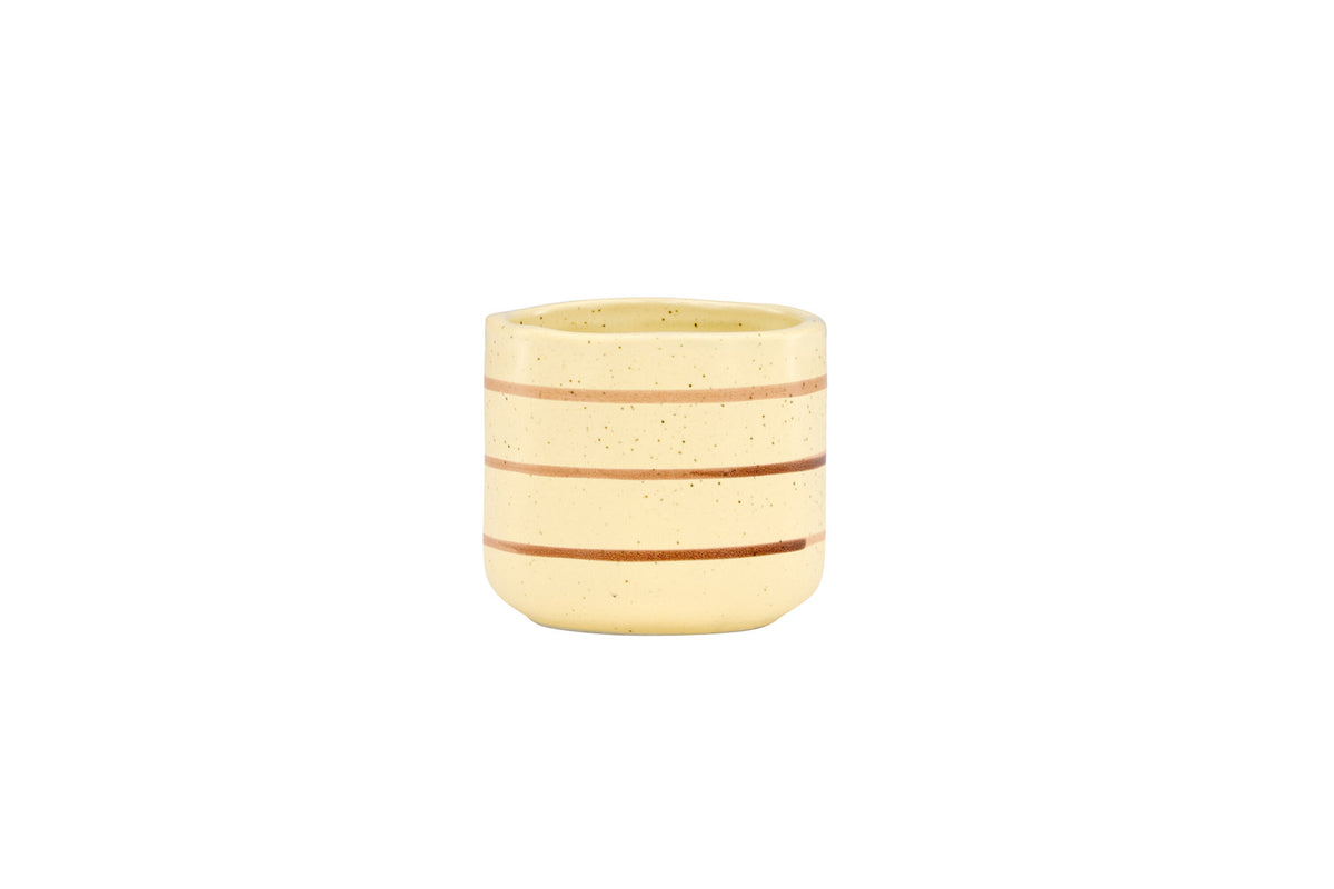 Kutie Kaffeetasse in Mehrfarbig präsentiert im Onlineshop von KAQTU Design AG. Kaffeetassen ist von Venture Home