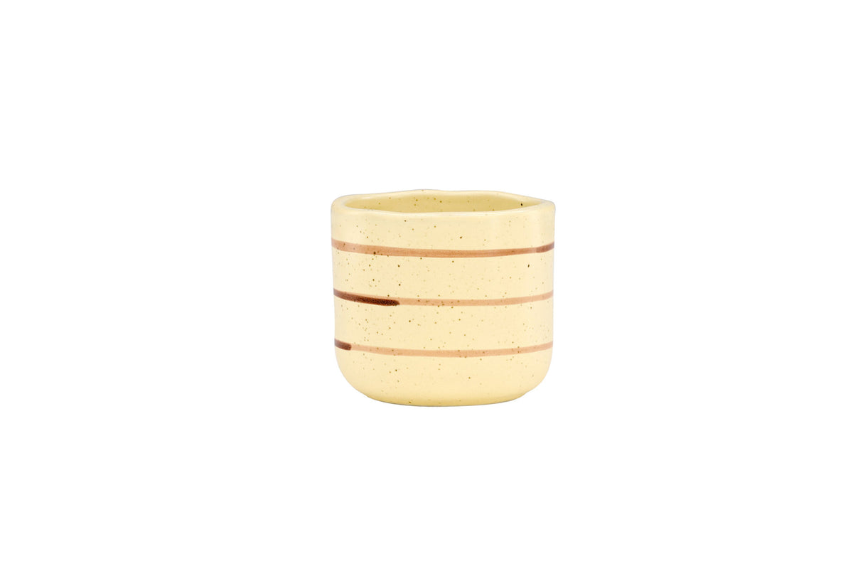 Kutie Kaffeetasse in Mehrfarbig präsentiert im Onlineshop von KAQTU Design AG. Kaffeetassen ist von Venture Home