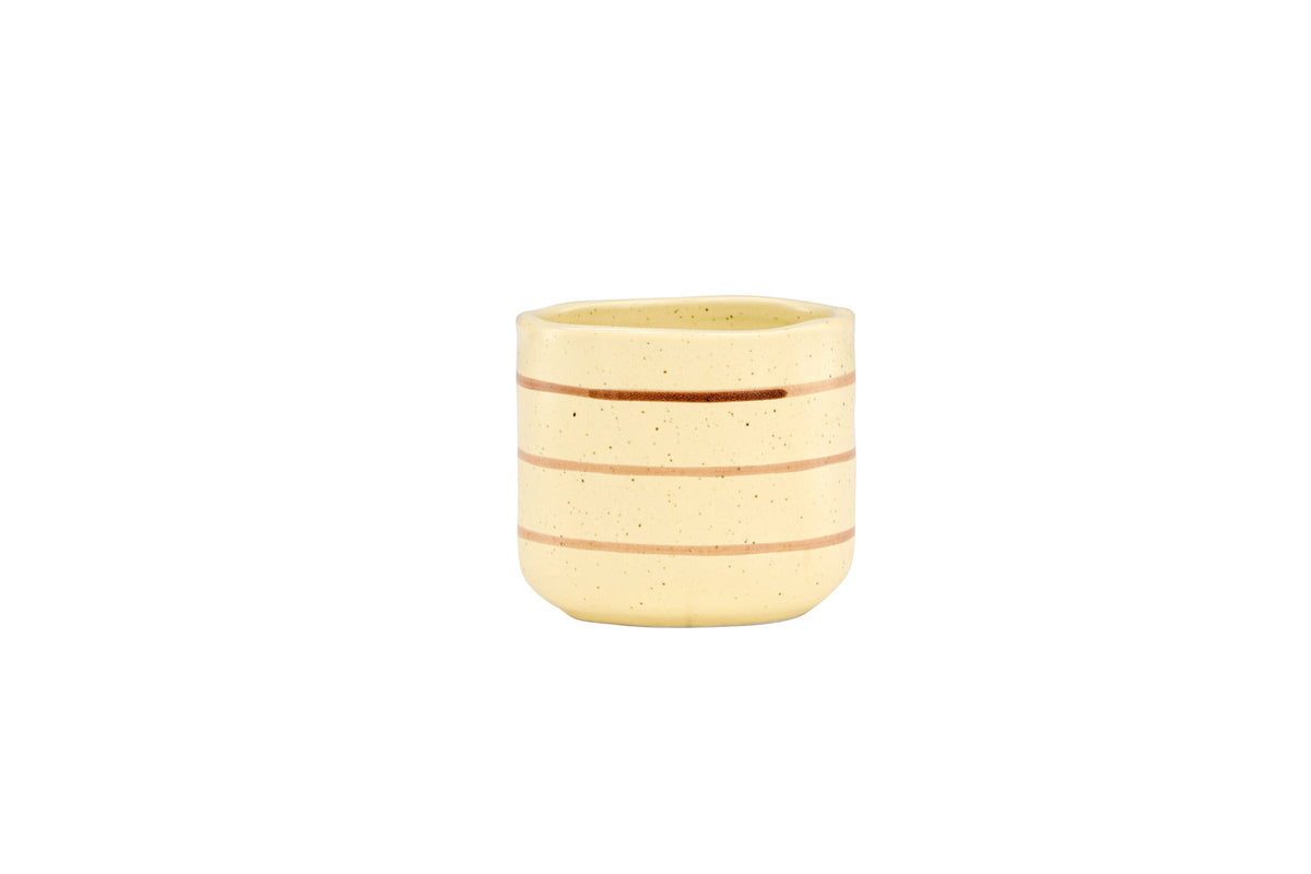 Kutie Kaffeetasse in Mehrfarbig präsentiert im Onlineshop von KAQTU Design AG. Kaffeetassen ist von Venture Home
