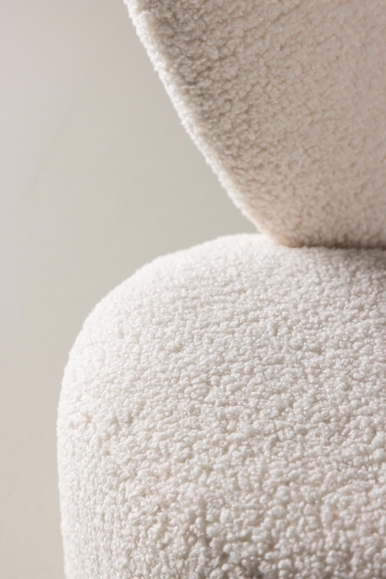 Gemütliches Kids Sofa von Venture Home für fantasievolle Spielstunden.