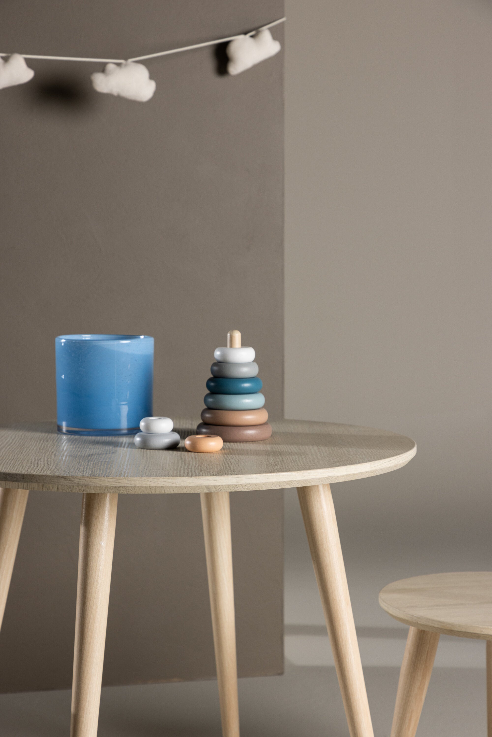 Kids Kindertisch in Tünchen präsentiert im Onlineshop von KAQTU Design AG. Esstisch ist von Venture Home