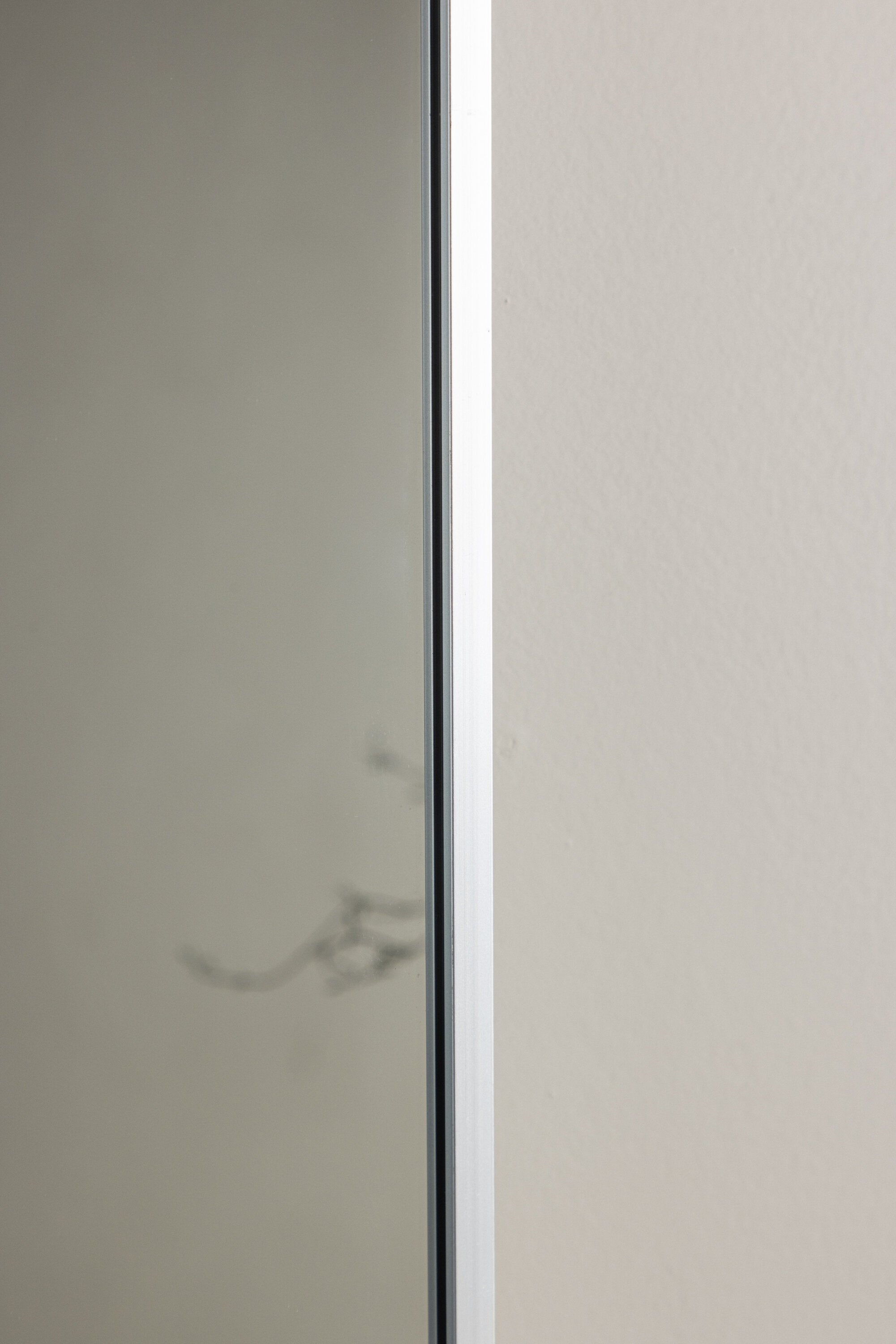 Orlando Spiegel in Silber präsentiert im Onlineshop von KAQTU Design AG. Spiegel ist von Venture Home