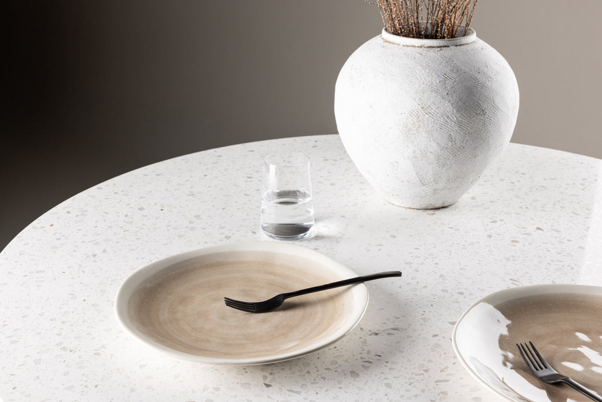 Jubie Teller in Beige präsentiert im Onlineshop von KAQTU Design AG. Teller ist von Venture Home