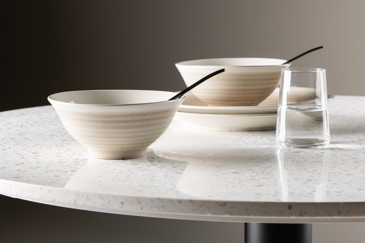 Jubie Bowl in Beige präsentiert im Onlineshop von KAQTU Design AG. Schale ist von Venture Home