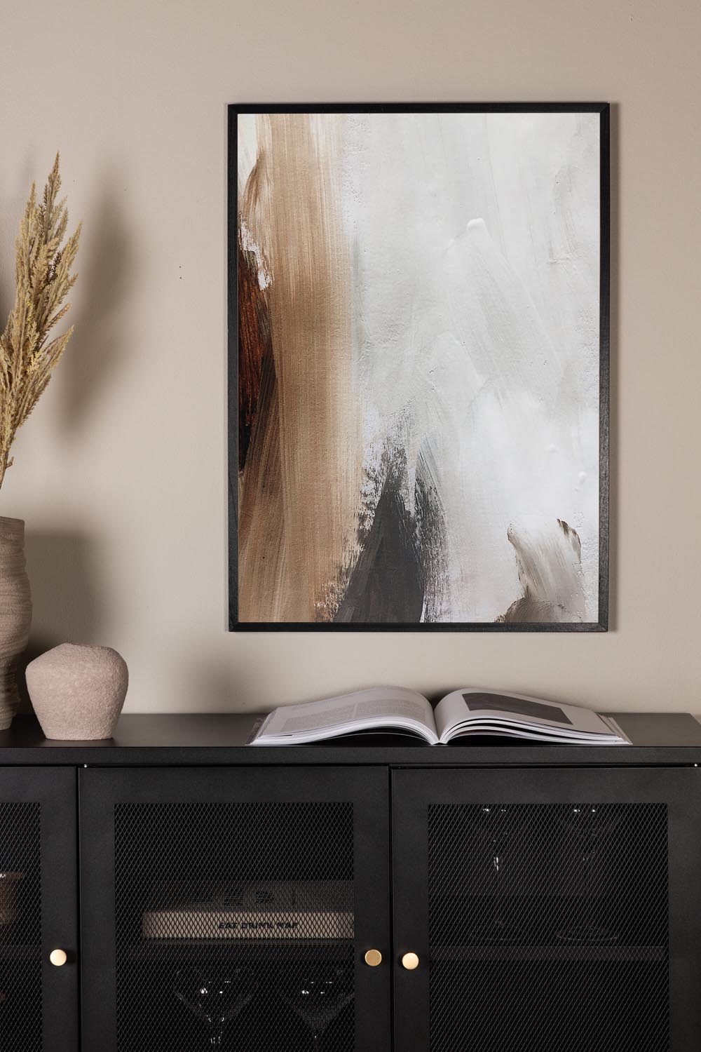 Calico Poster in Weiss präsentiert im Onlineshop von KAQTU Design AG. Bild ist von Venture Home
