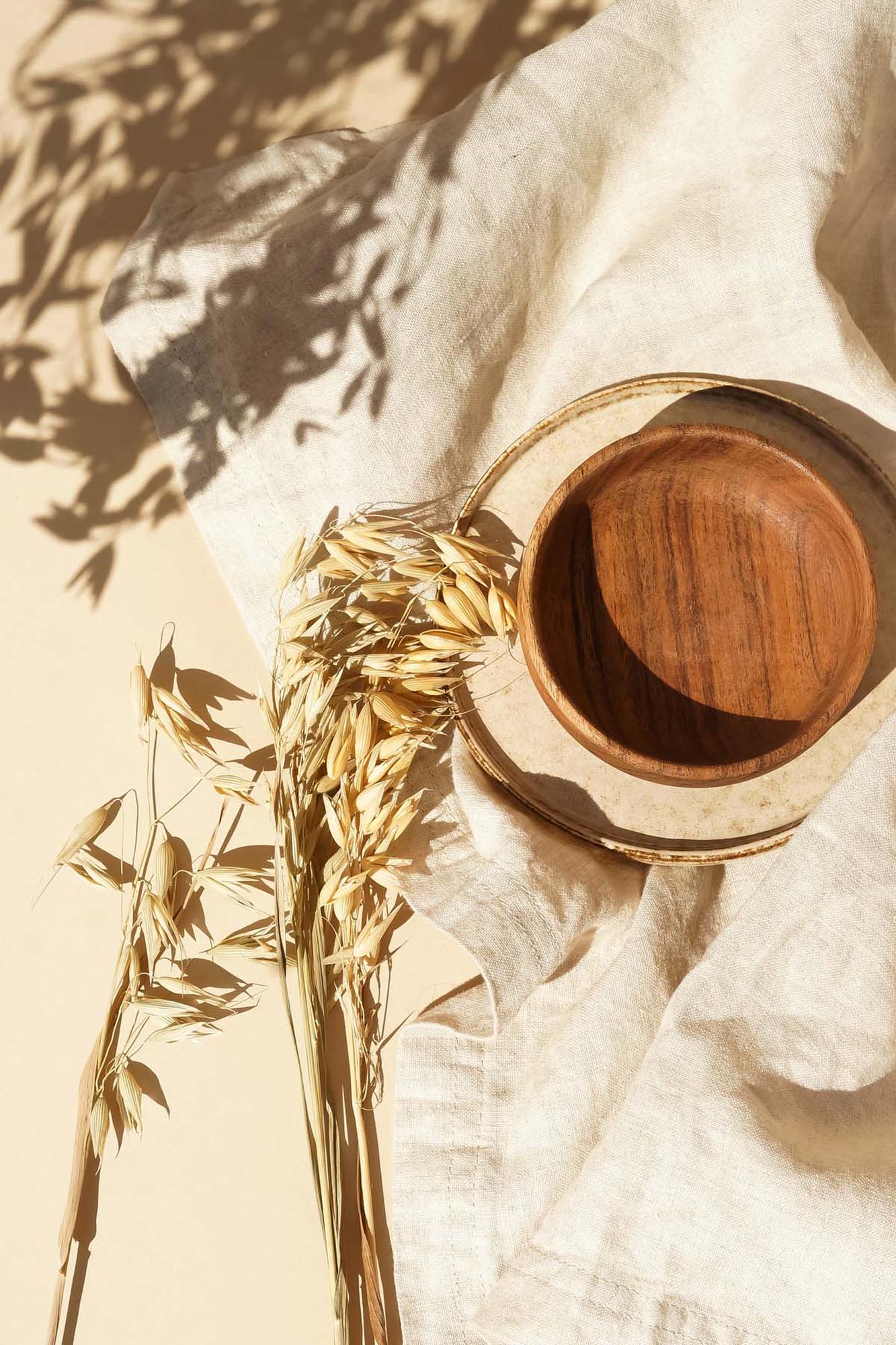 Elegantes Poster 'Brown Bowl' von Venture Home für stilvolle Wände.