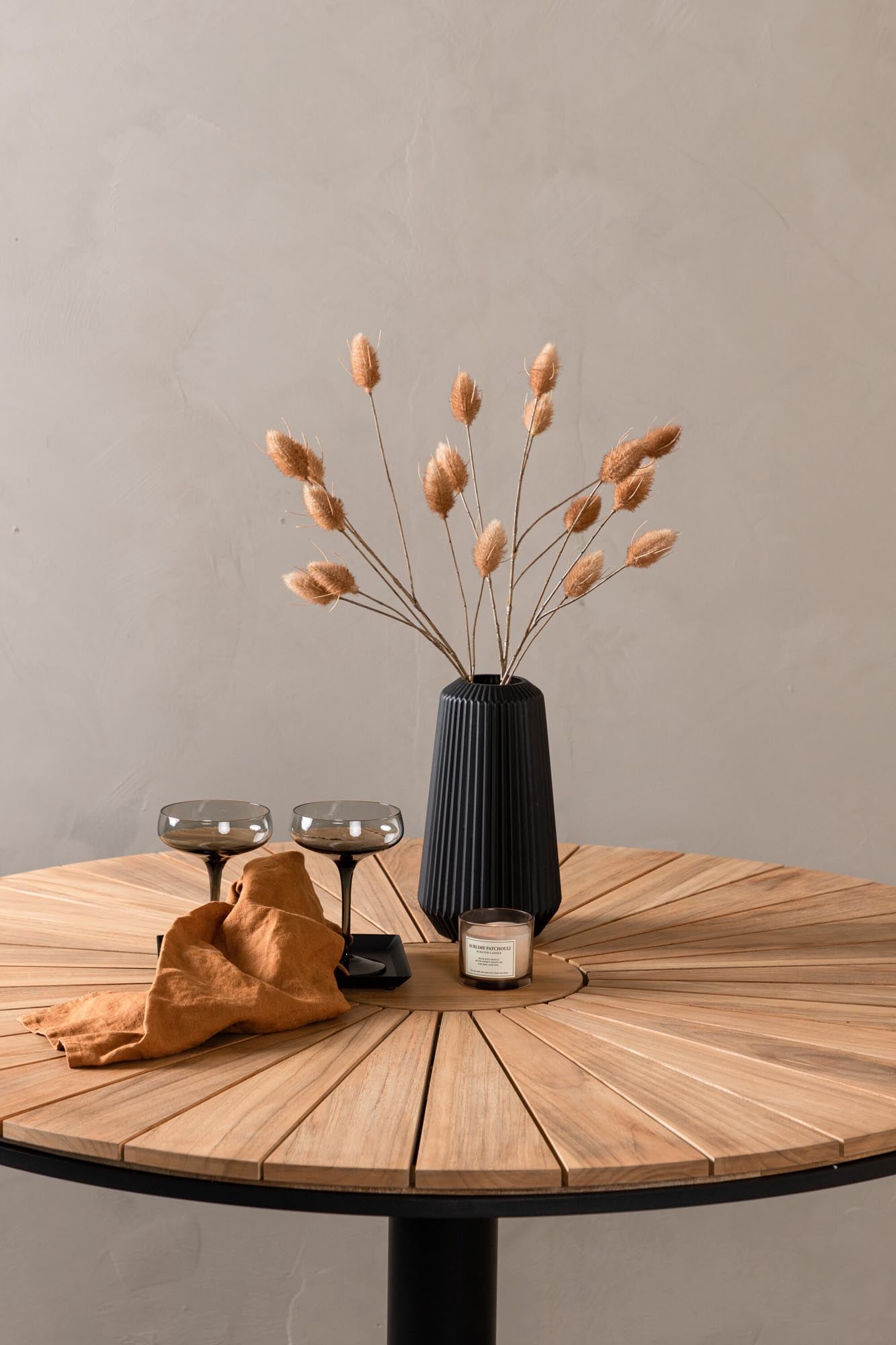Croft Gartentisch in Schwarz/ Natur präsentiert im Onlineshop von KAQTU Design AG. Gartentisch ist von Venture Home