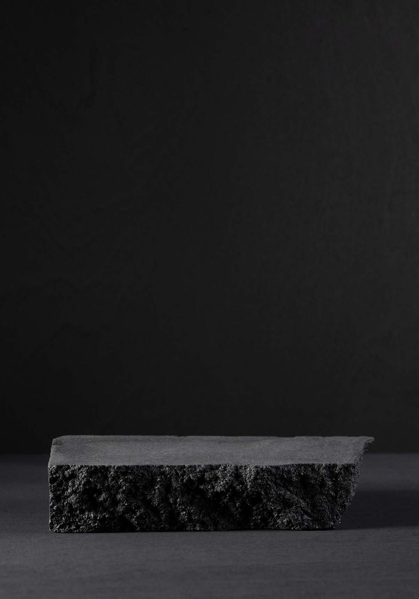 Black Rock Poster in Schwarz präsentiert im Onlineshop von KAQTU Design AG. Bild ist von Venture Home