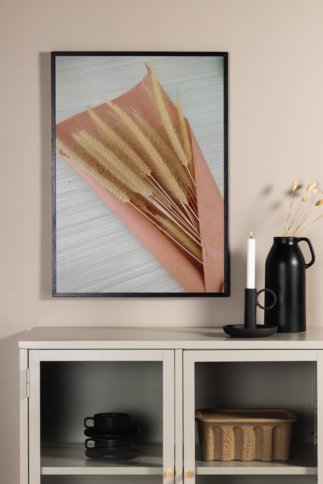 "Dry Flowers Poster" von Venture Home: Sanfte Beigetöne, harmonische Erdtöne, zeitlose Ästhetik, Natur für Ihr Zuhause.