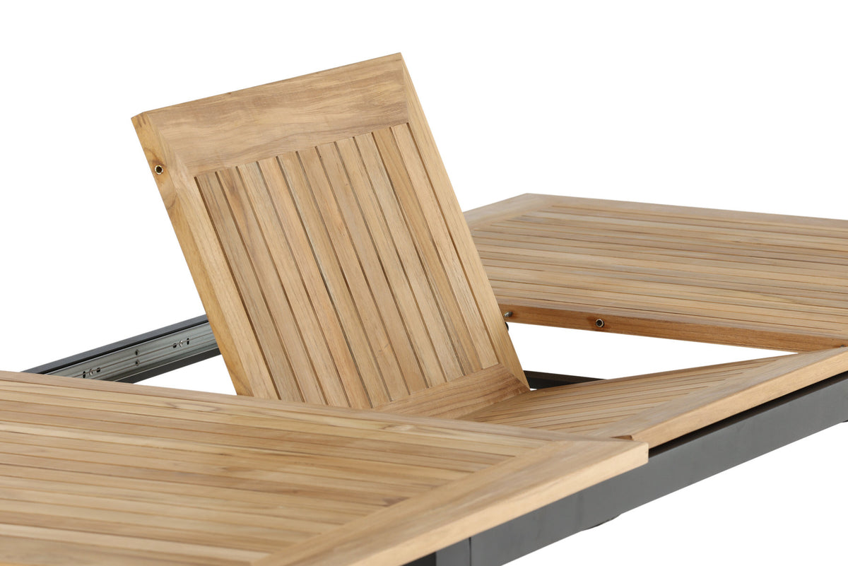 Panama Gartentisch ausziehbar in Schwarz präsentiert im Onlineshop von KAQTU Design AG. Gartentisch ist von Venture Home