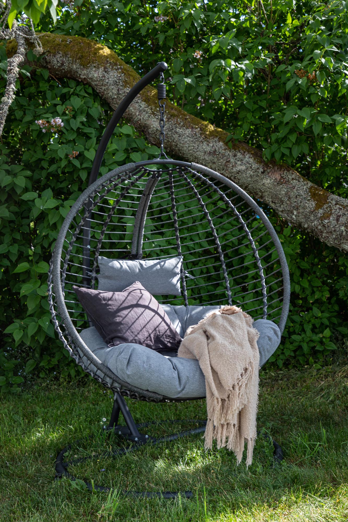 Bacolod Hängesessel: Entspannung pur für drinnen und draussen.